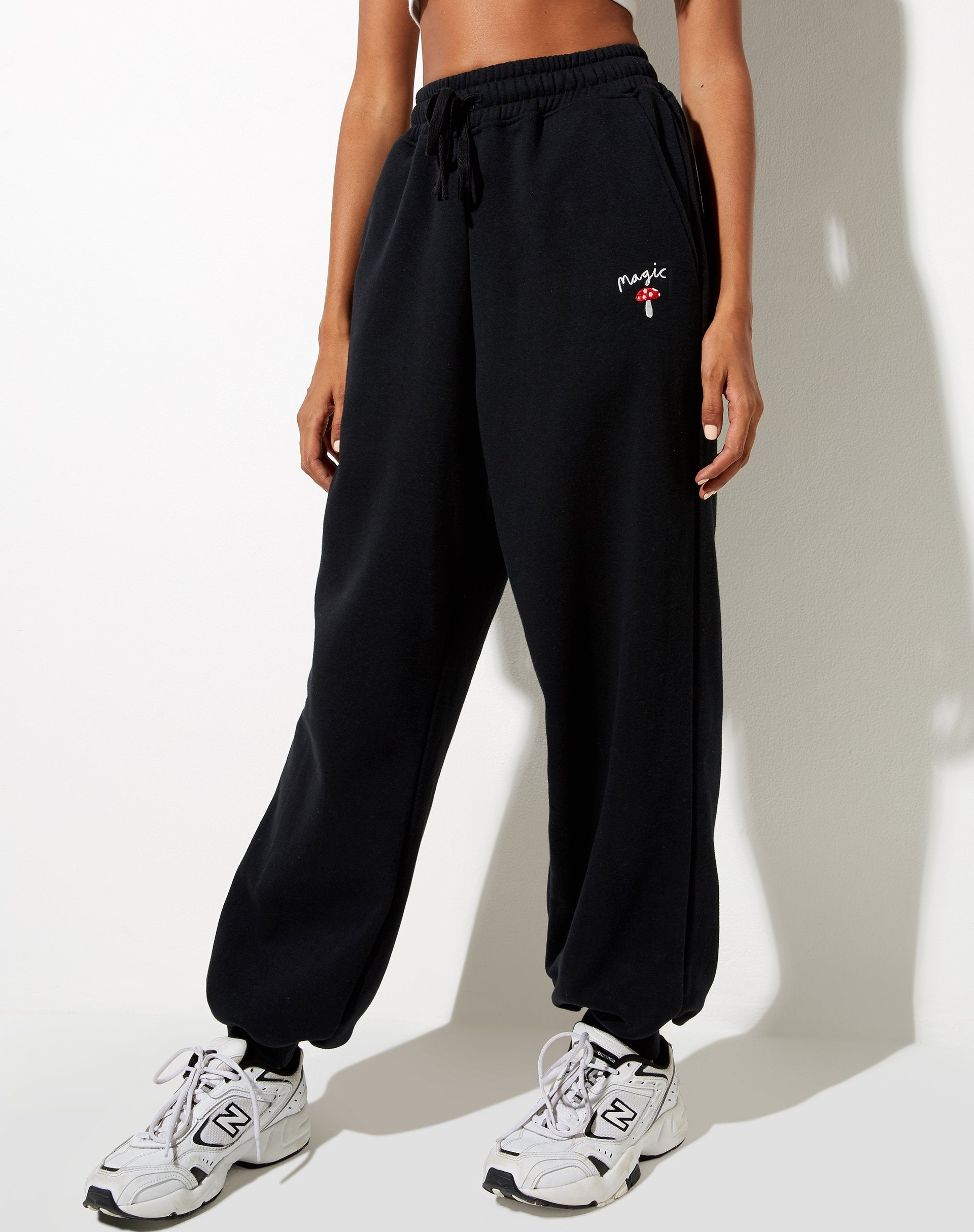 Image of Roider Jogger in Black Mushroom Red Embro