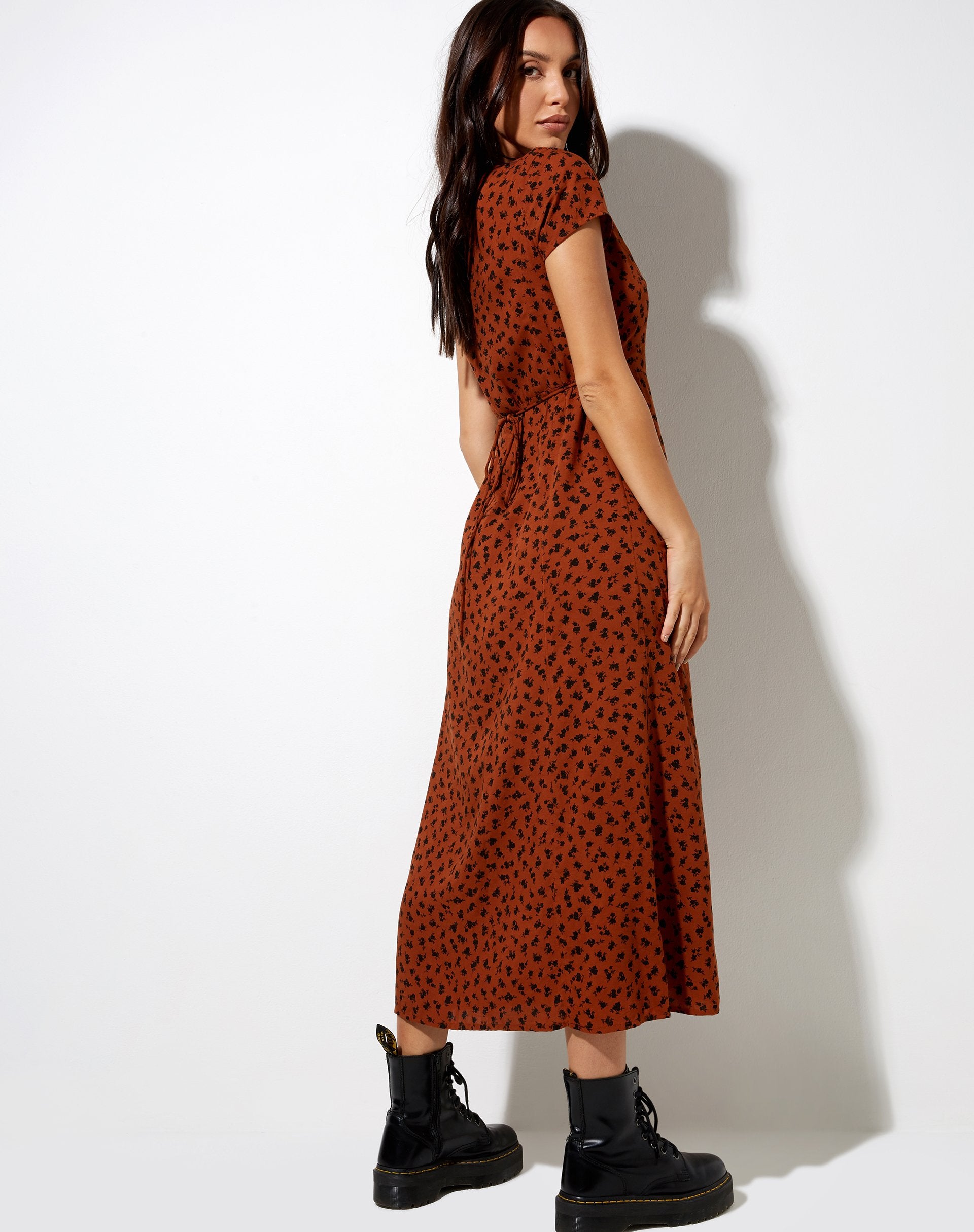 Image of Sanrin Midi Dress in Dainty Daisy Bombay Brown