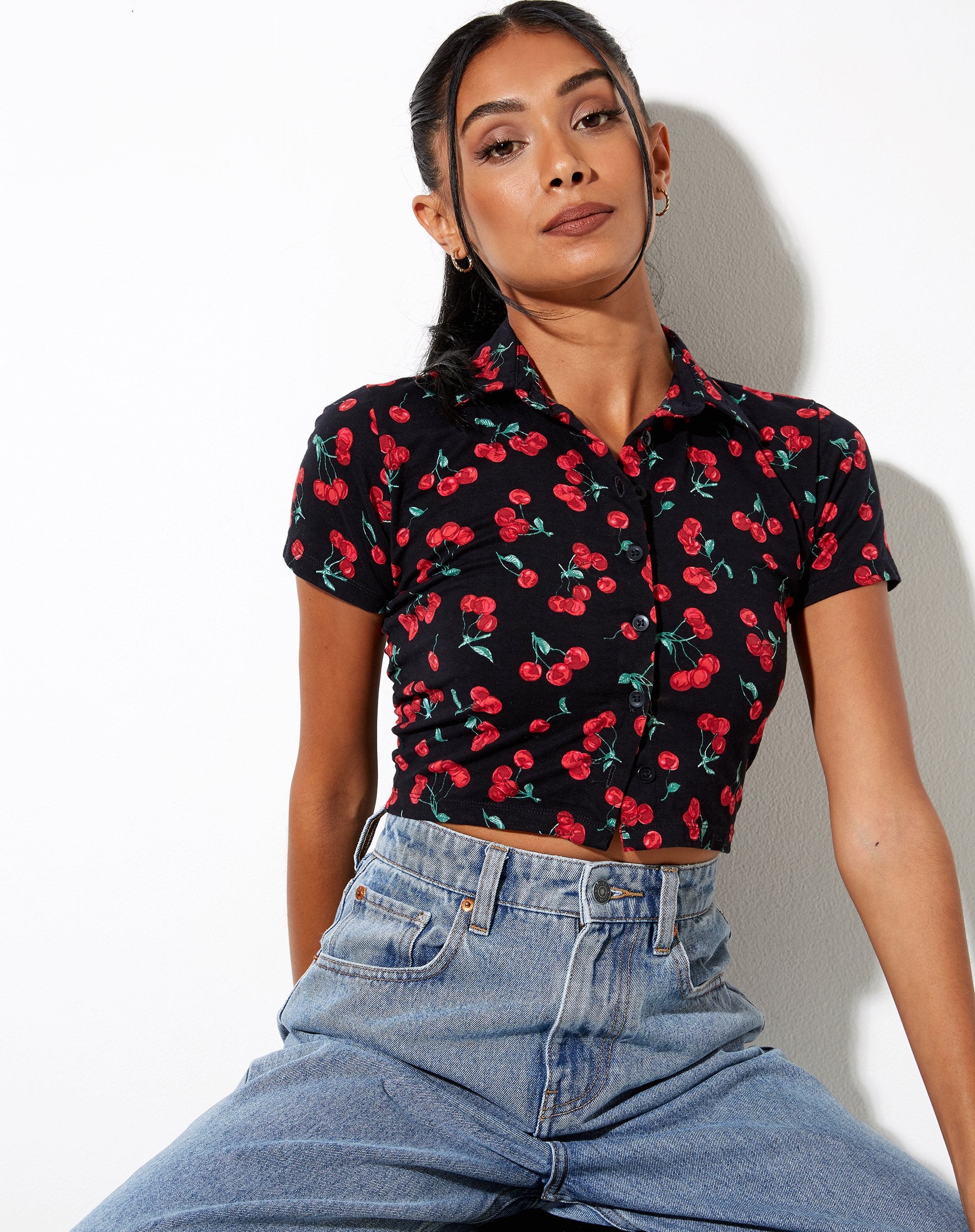 Image of Wuma Shirt in Cherries Black
