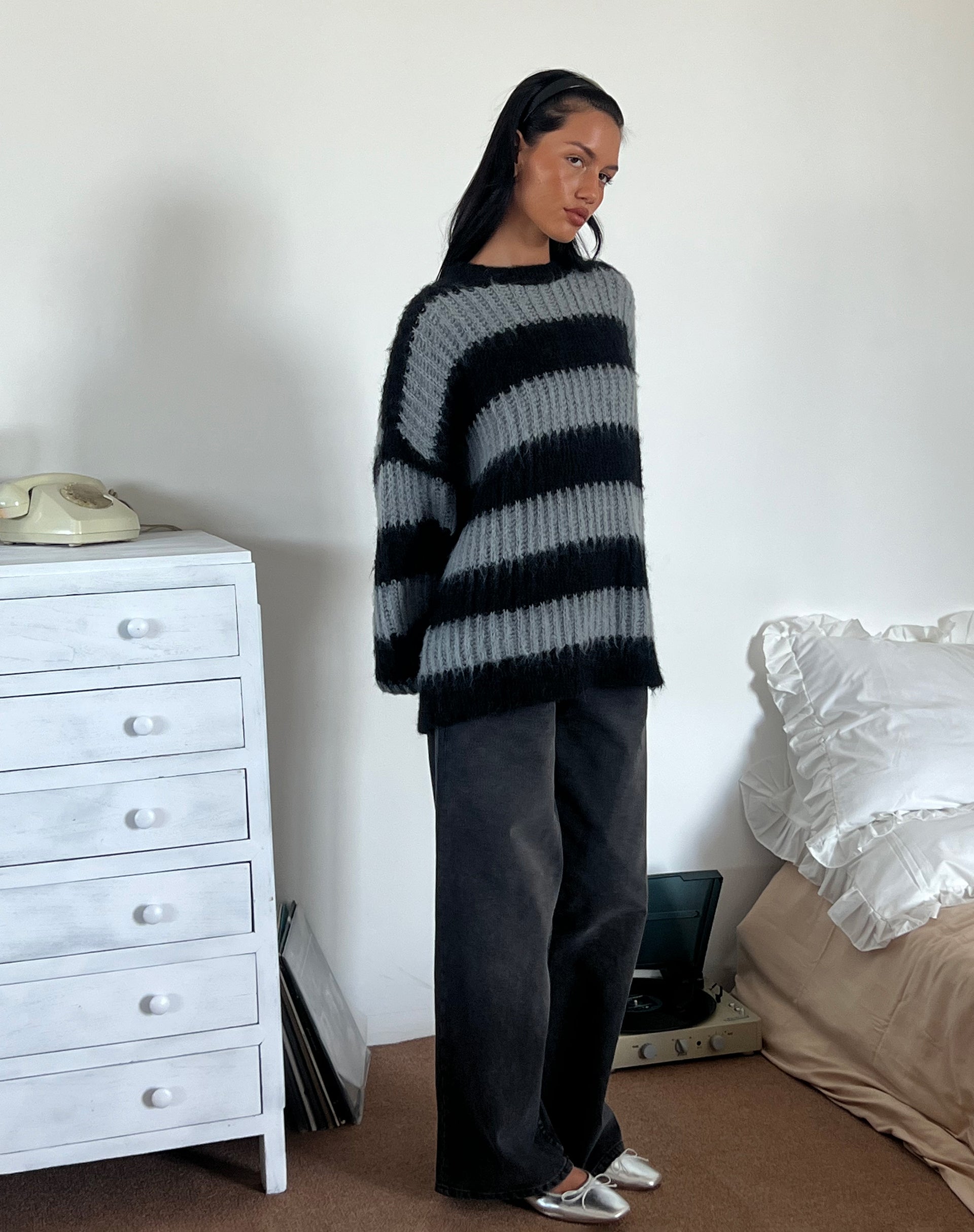 Image of Daren Pullover mit grauen und anthrazitfarbenen Streifen
