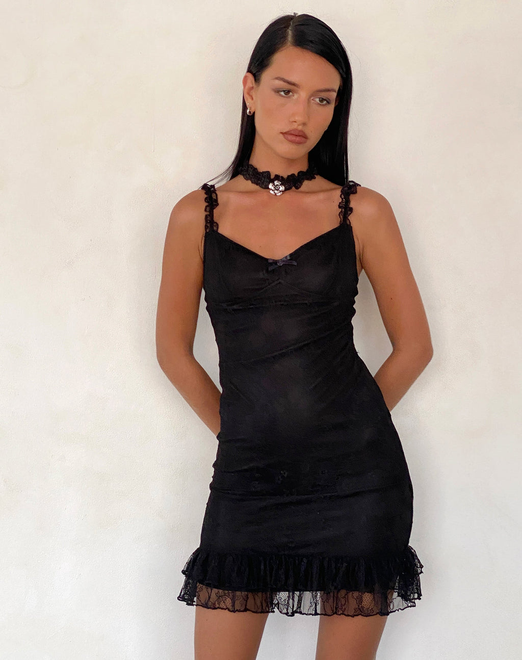 Elaine Lace Mini Dress in Schwarz