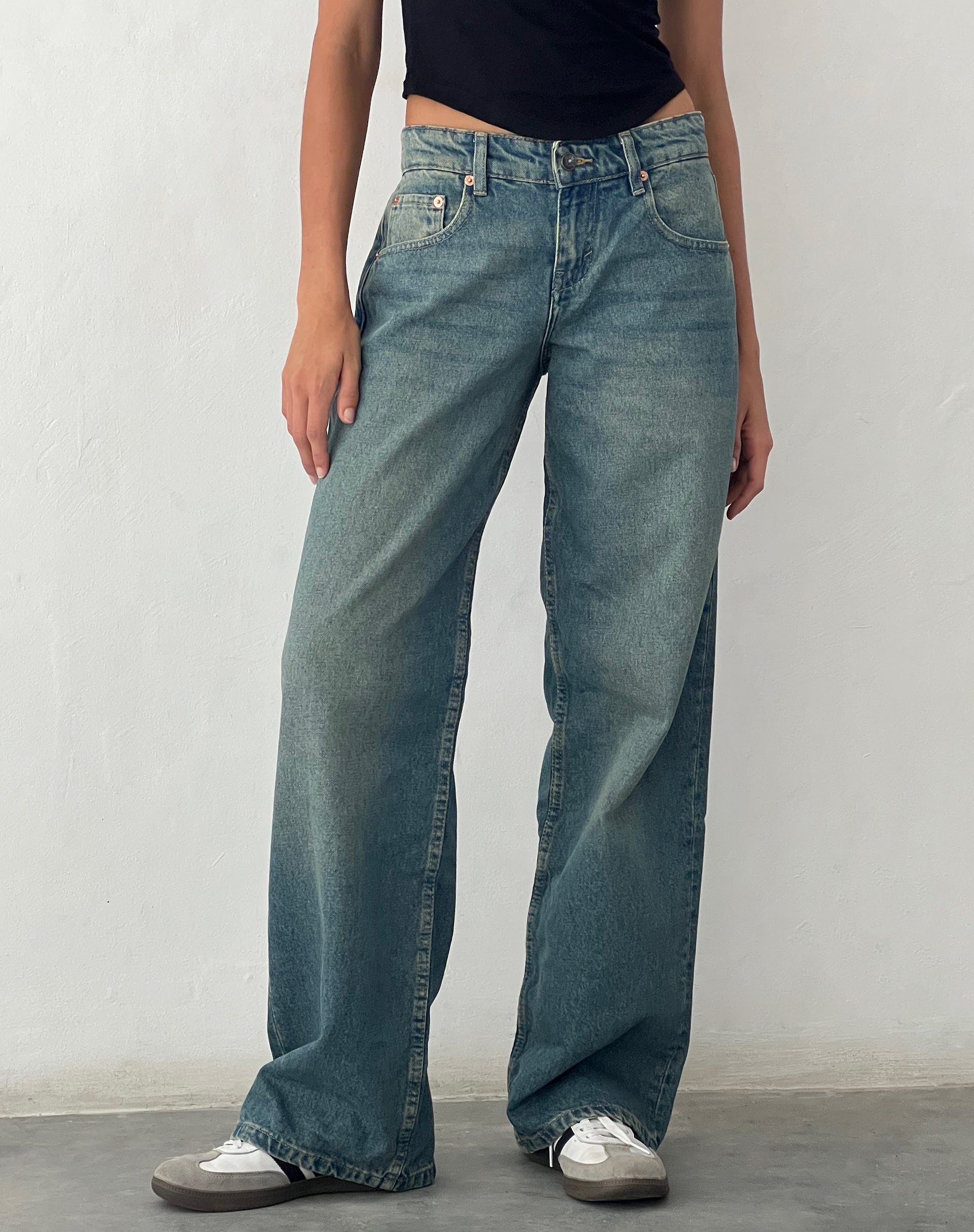 Bild von Low Rise Parallel Jeans in Vintage Blau Grün