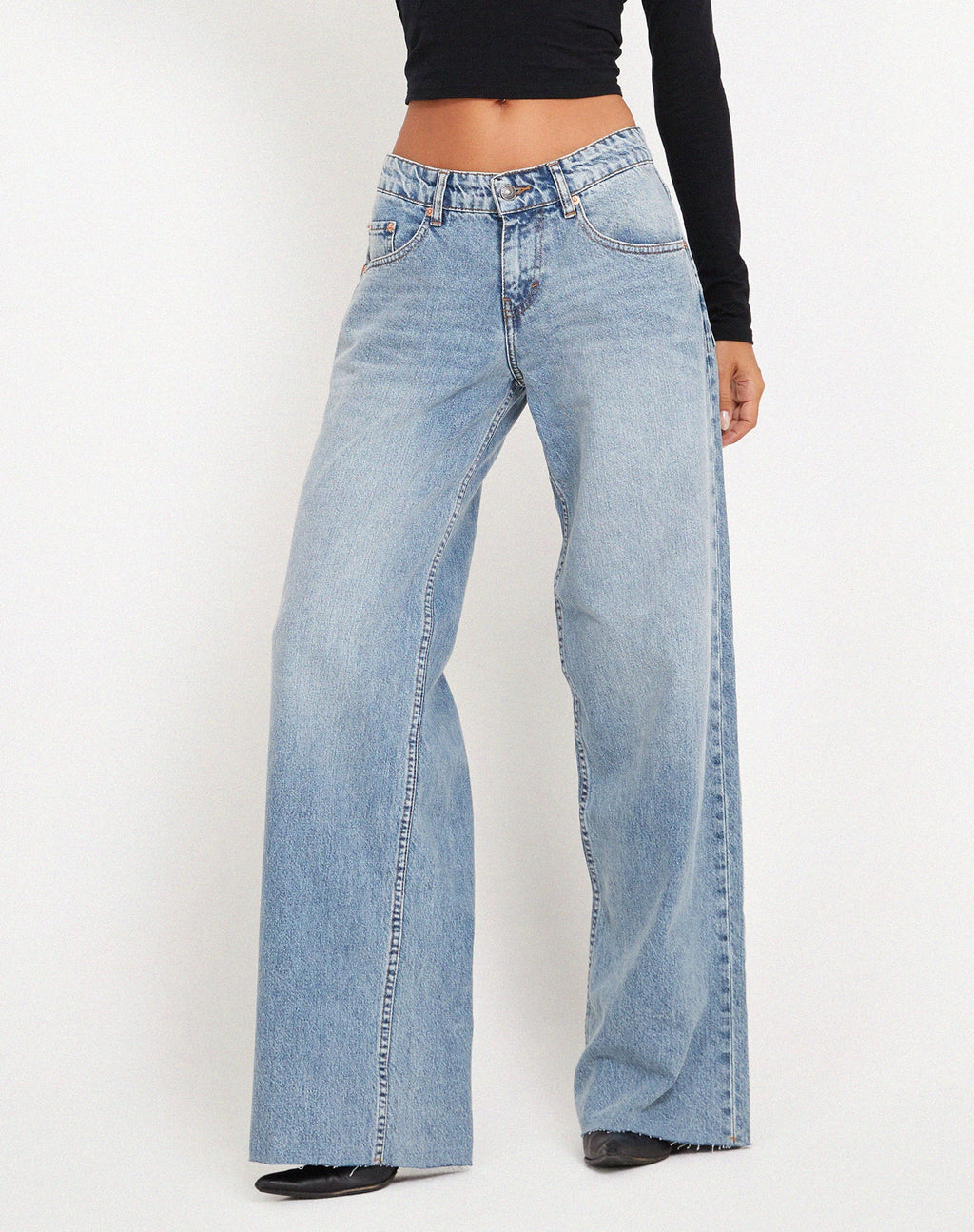 Geräumige extra weite Jeans mit niedrigem Saum in Vintage Blue Wash