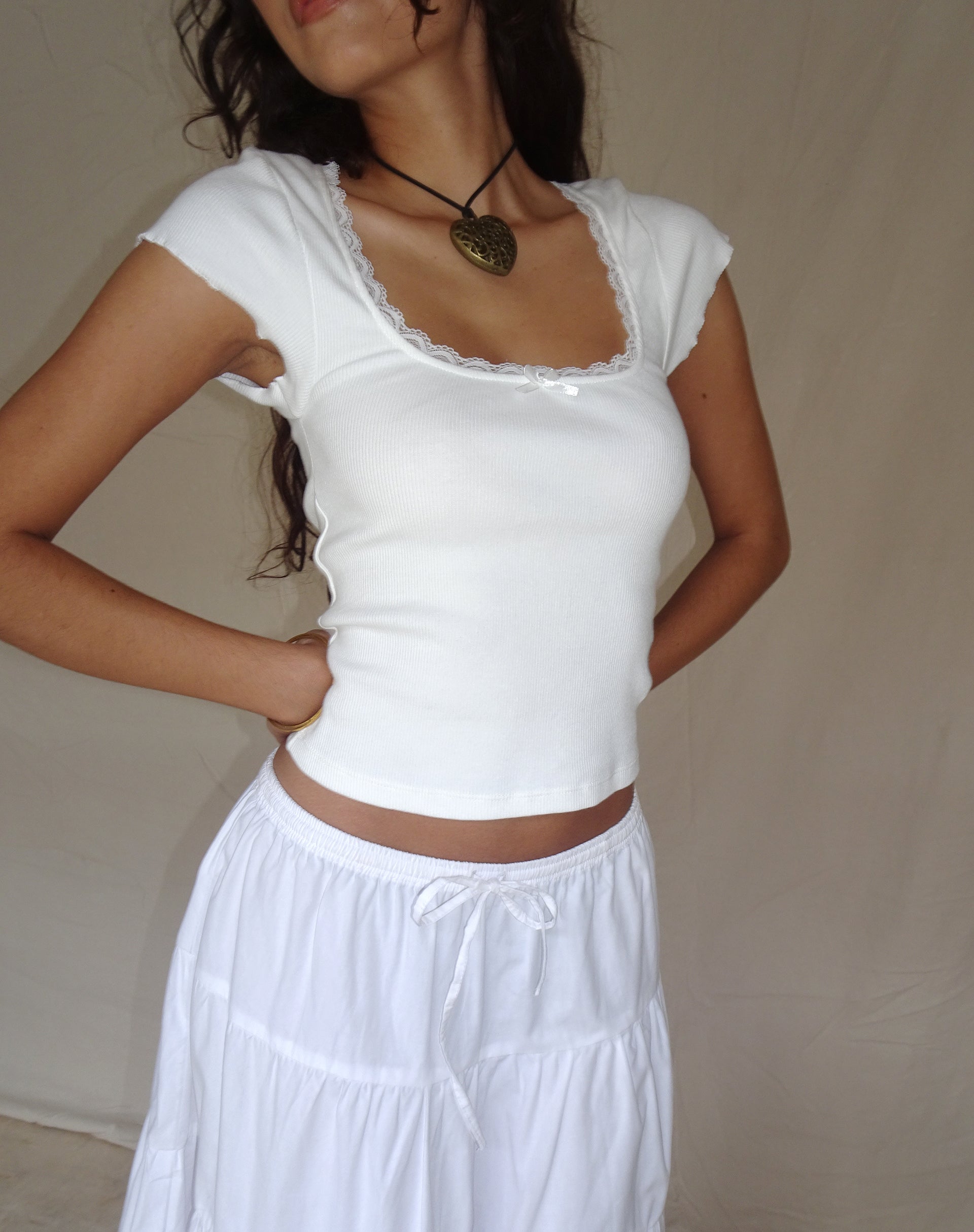 Imagen de Bovillo Lace Trim Tee in Ribbed Off White