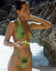imagen del top de bikini Cerry en color verde acuarela