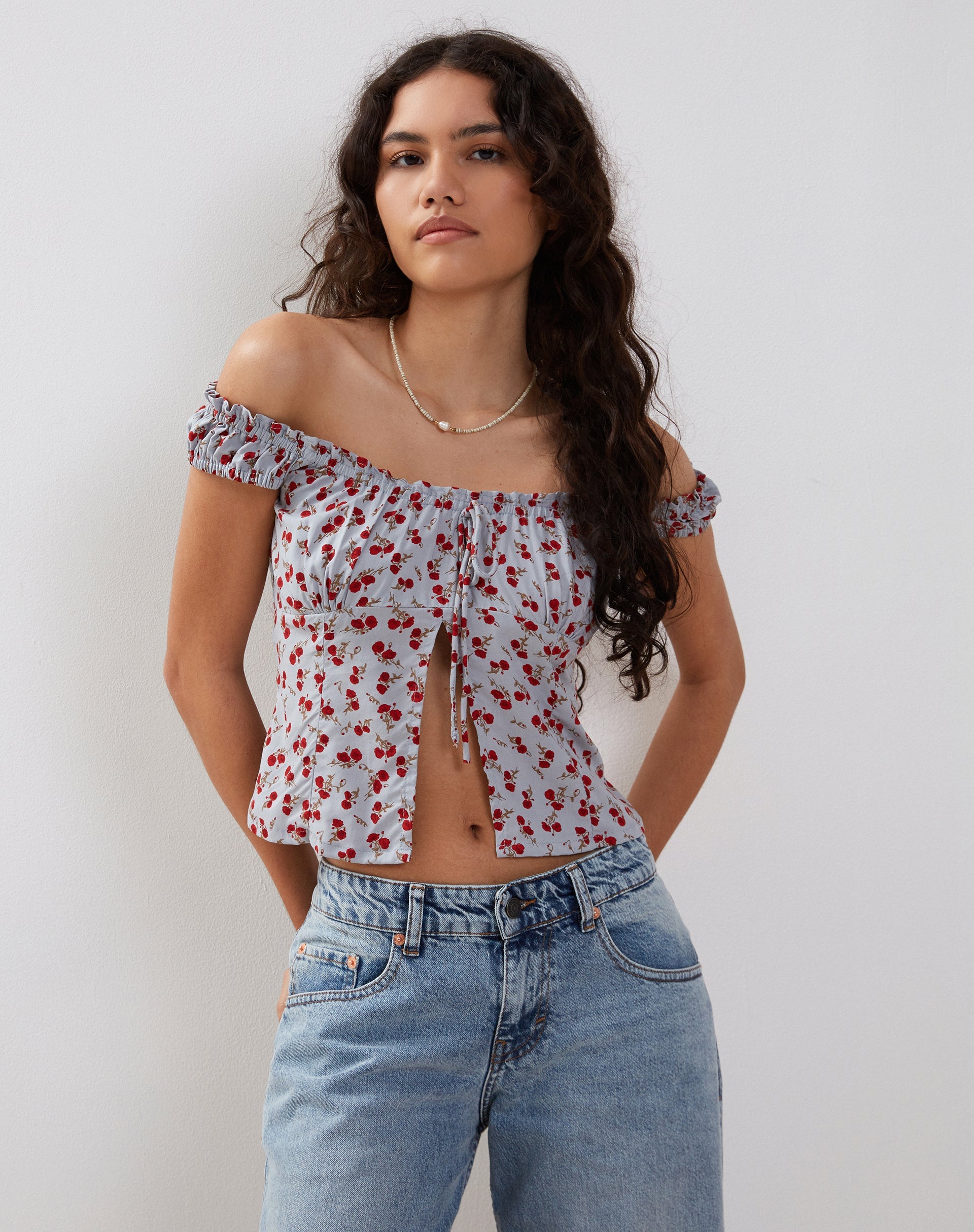 Imagen de Citra Bardot Frill Top en Azul Floral Ditsy