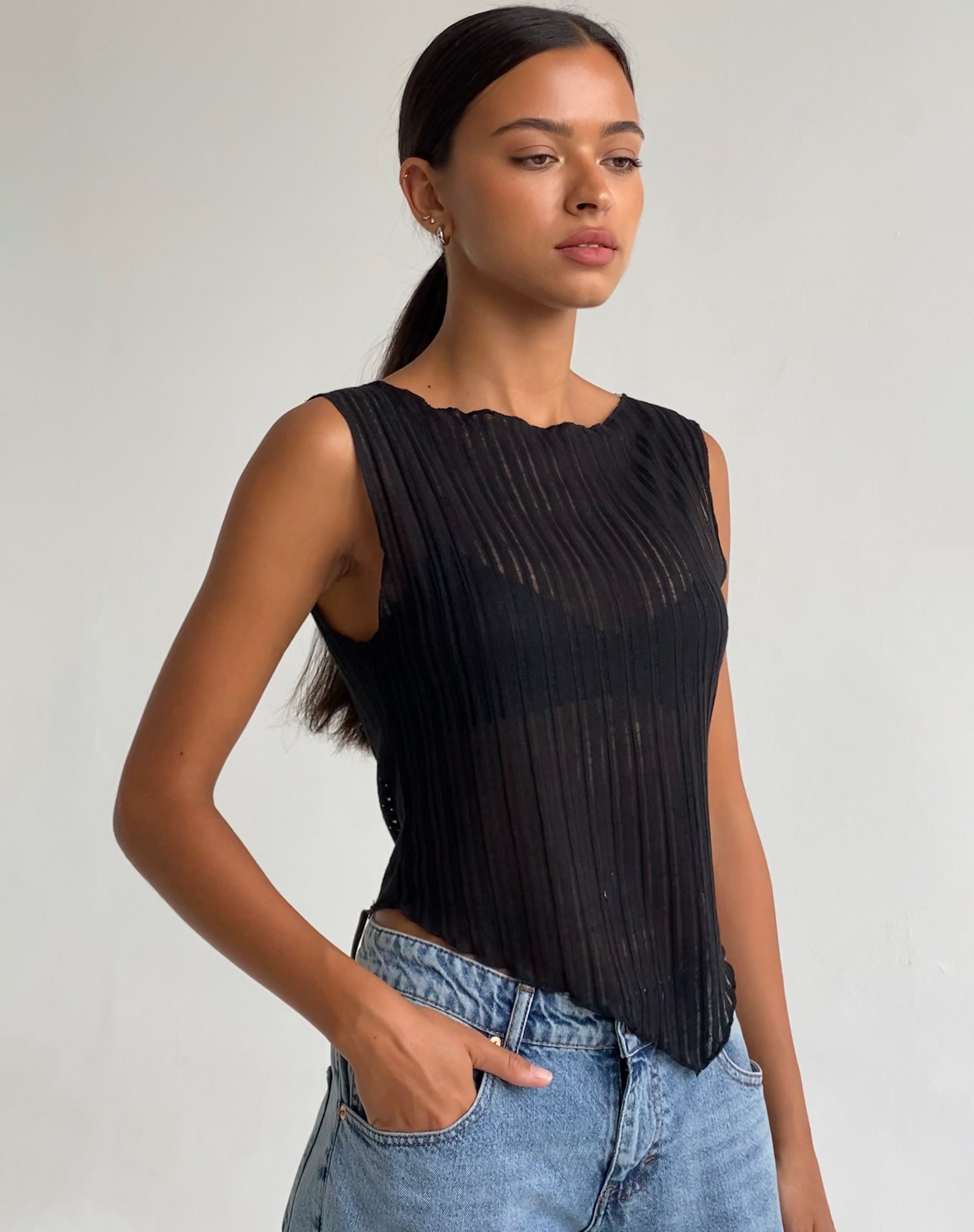 imagen de Etta Knitted Vest Top in Black