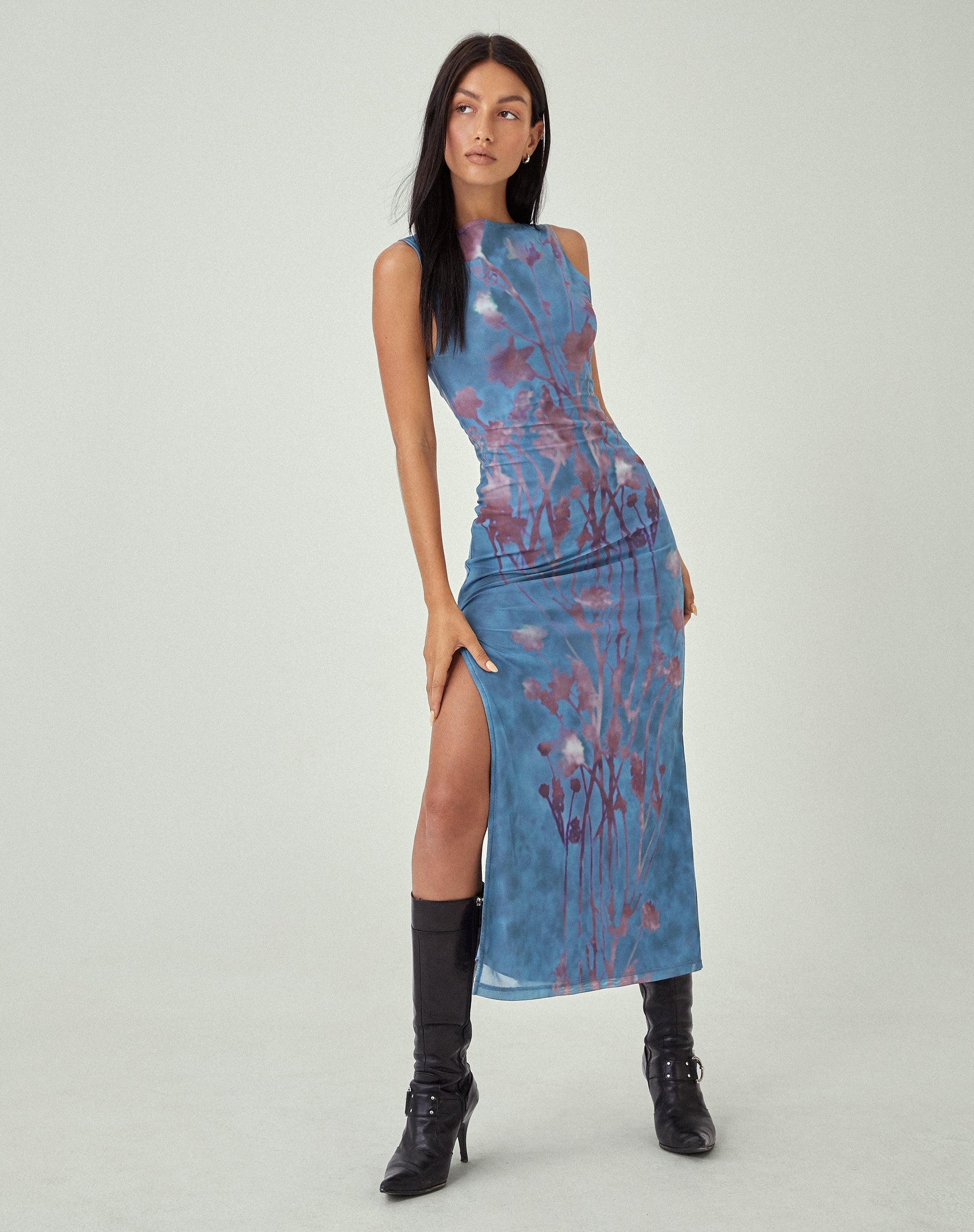imagen de MOTEL X JACQUIE Flo Maxi Dress in Lumen Mesh Blue