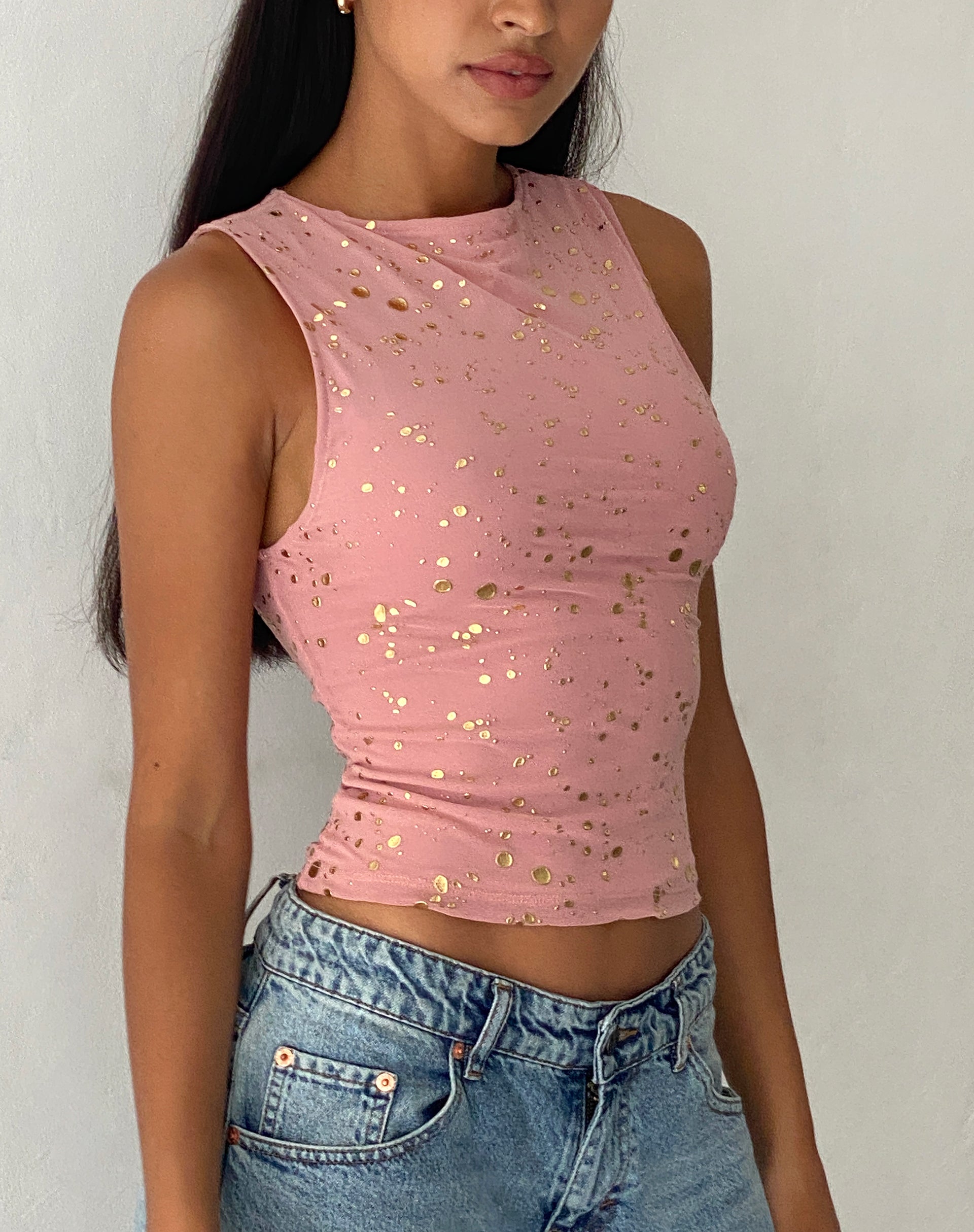 Imagen de Hala Vest Top en rosa con pan de oro rosa