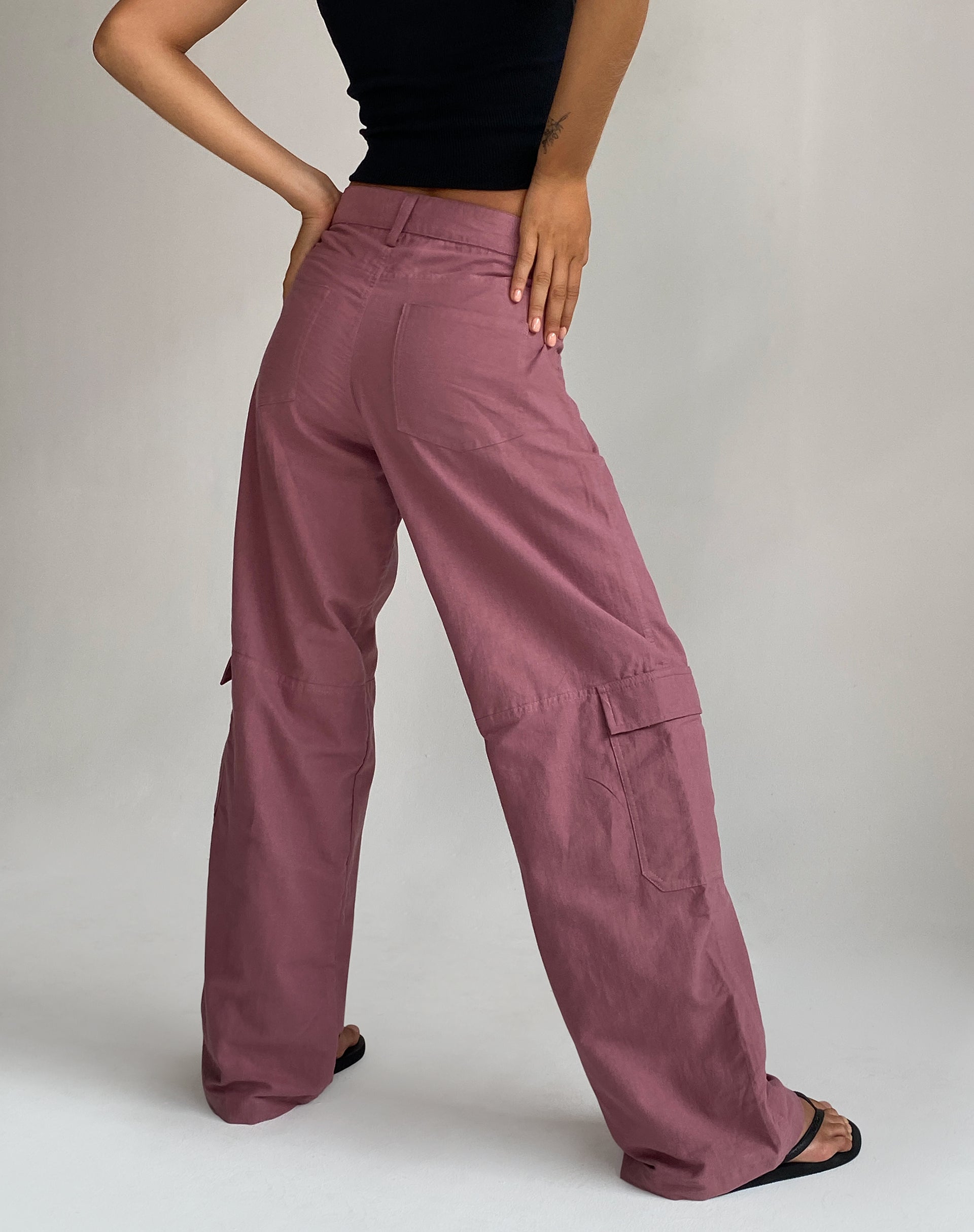 Imagen de Gemma Low Rise Cargo Trouser en lino malva