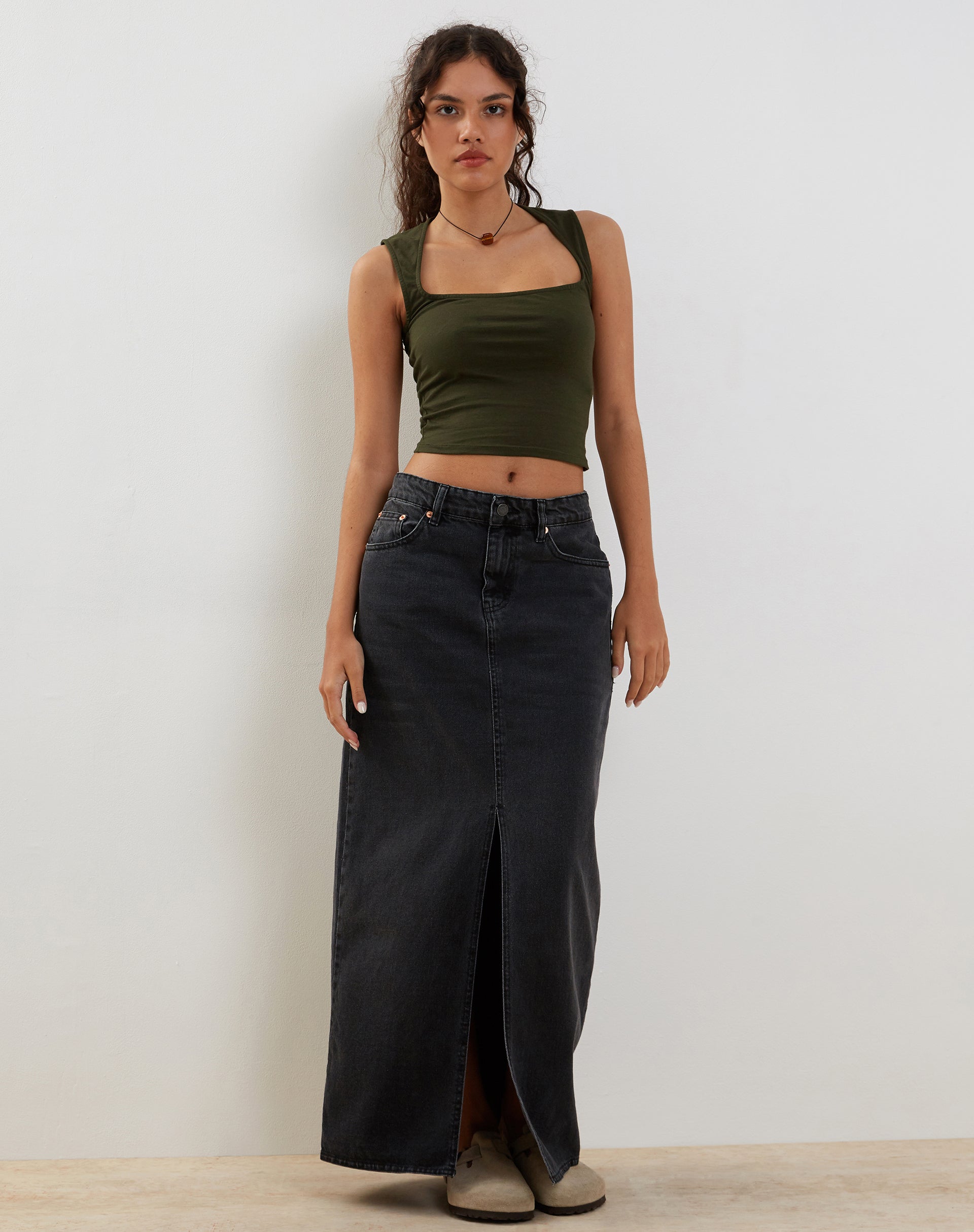 Imagen de Jinsu Crop Top en licra Oliva