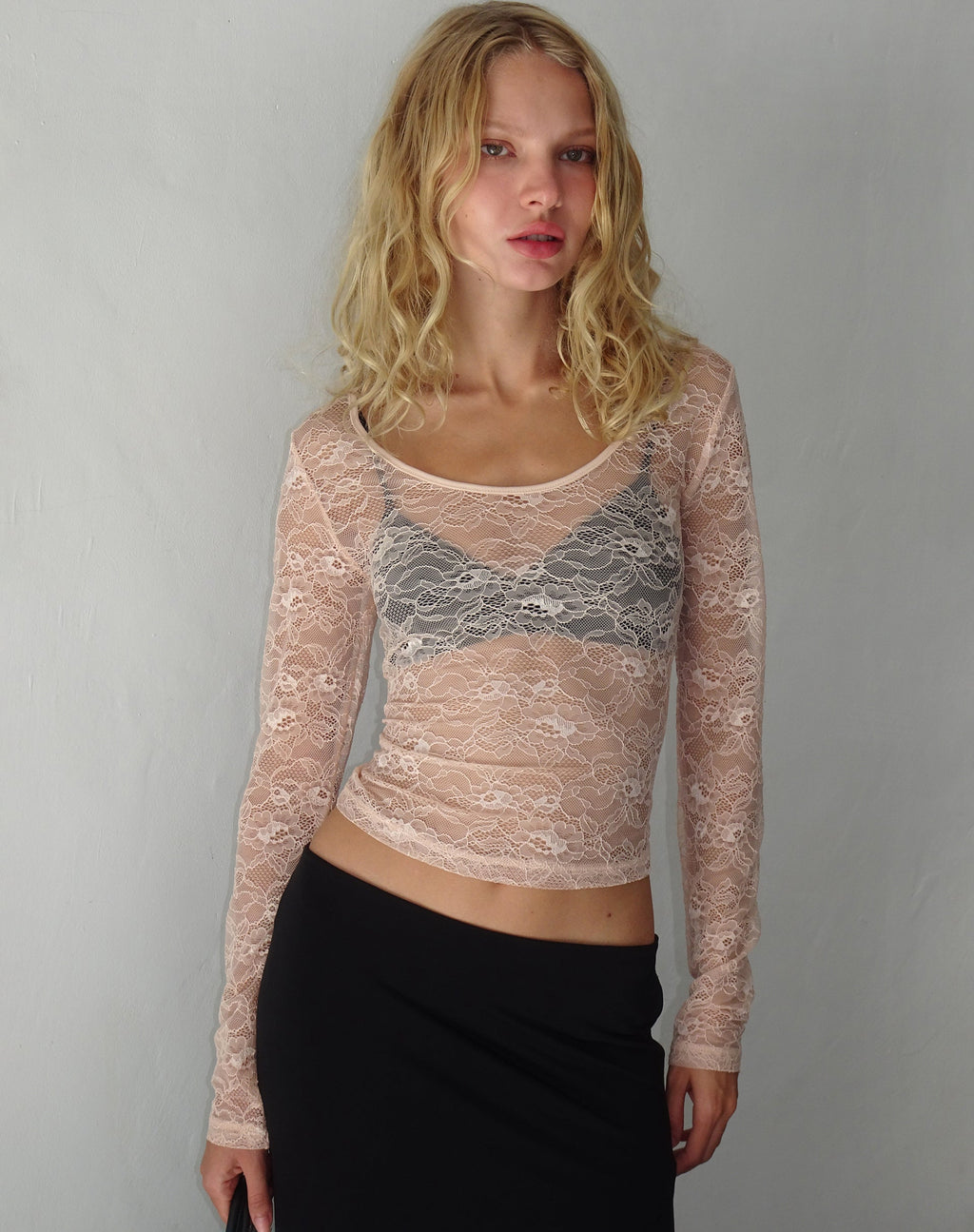 Lainey Top de Encaje de Manga Larga en Blush