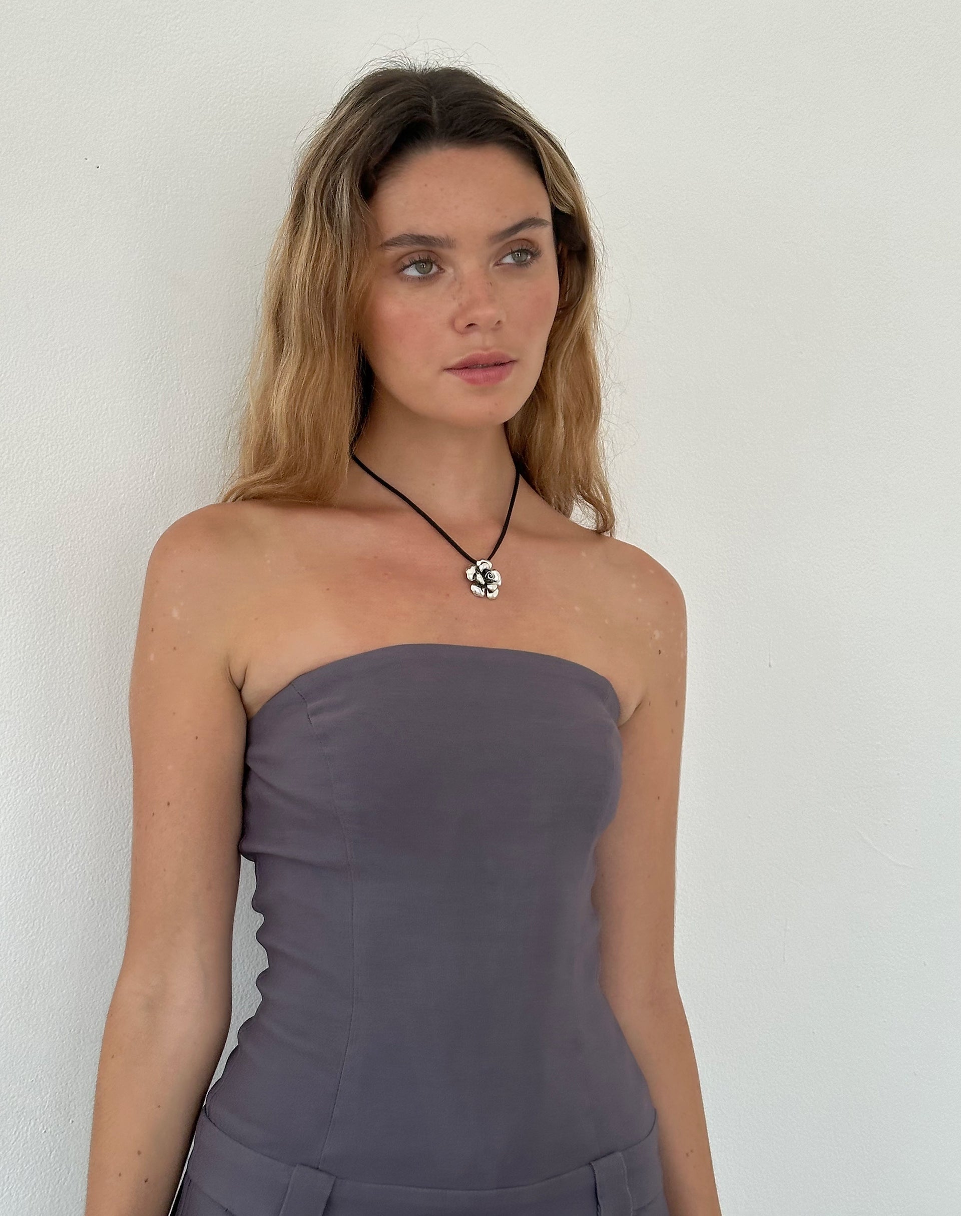 Imagen del collar Lana Cord Rose de Gemini Jewels