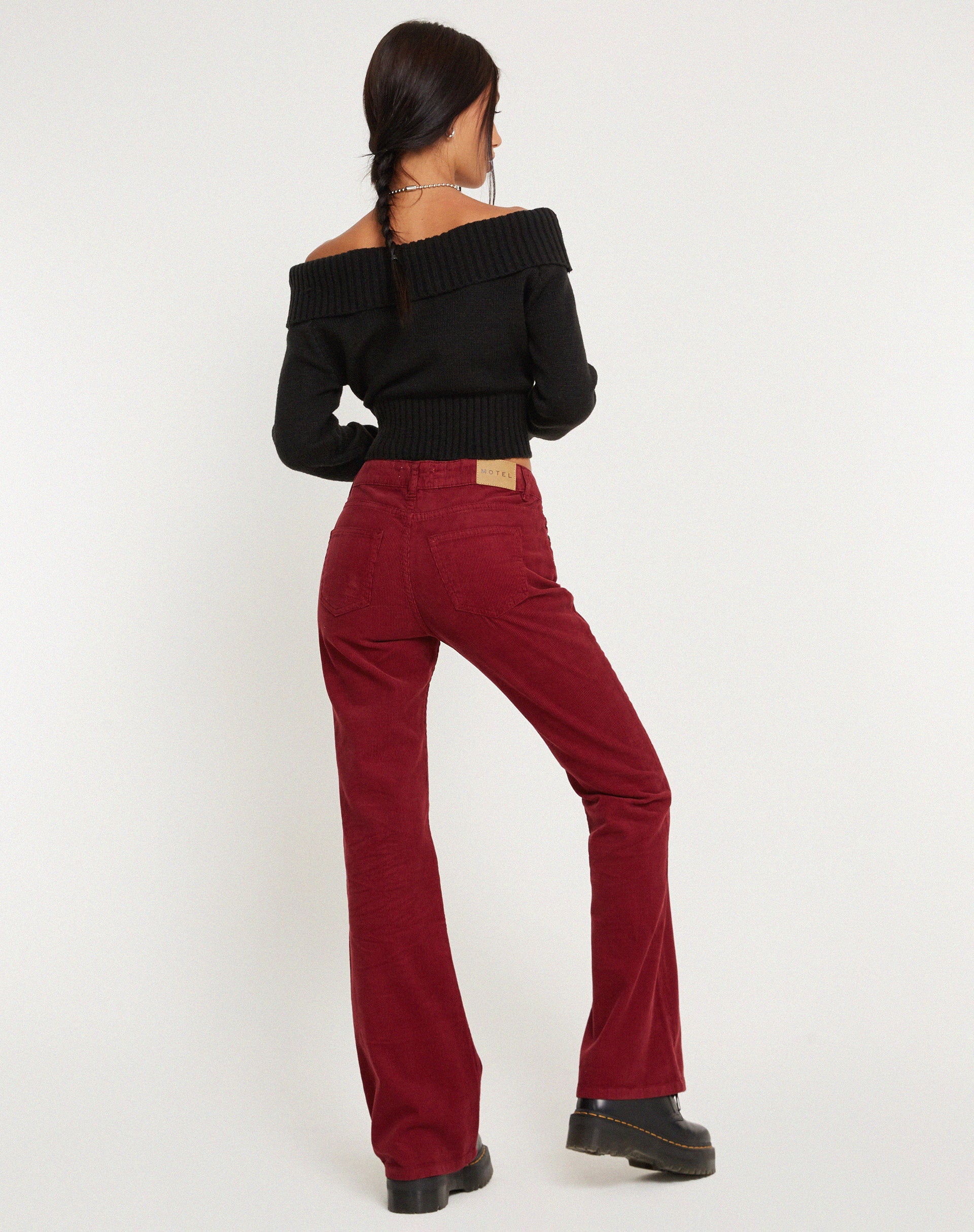 Imagen de Low Rise Bootleg Jeans en Cord Maroon