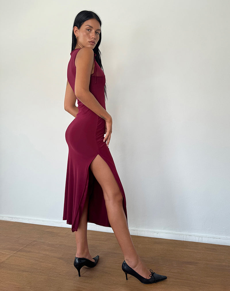 Imagen de Marlo Asymmetric Midi Dress in Burgundy