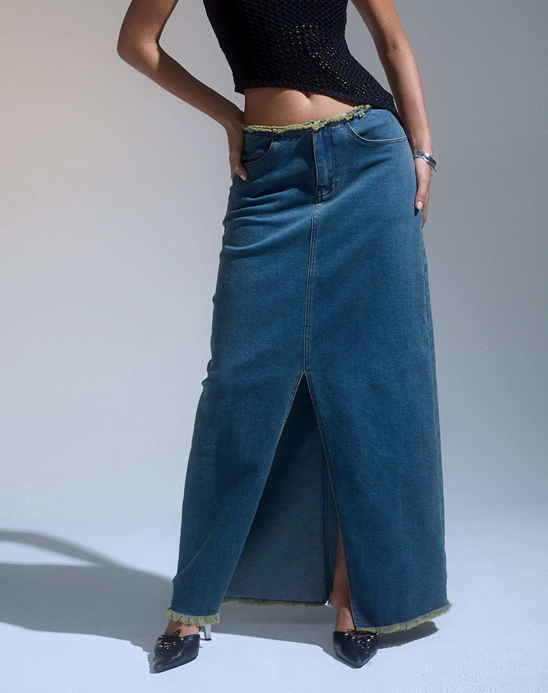 Imagen de Zaenap Frayed Denim Maxi Skirt in Brown Blue Acid