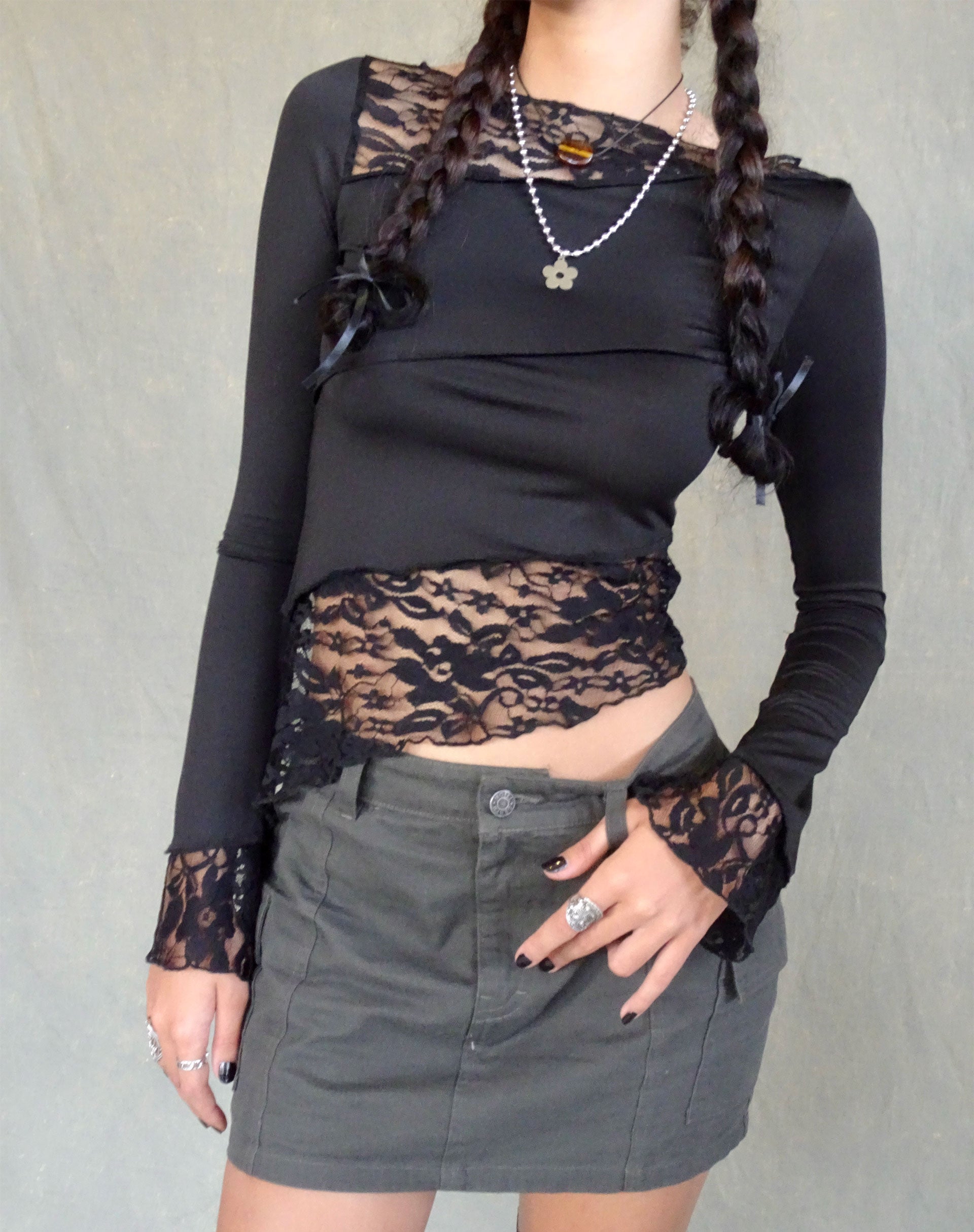 imagen de Lucca Long Sleeve Top in Lace Black