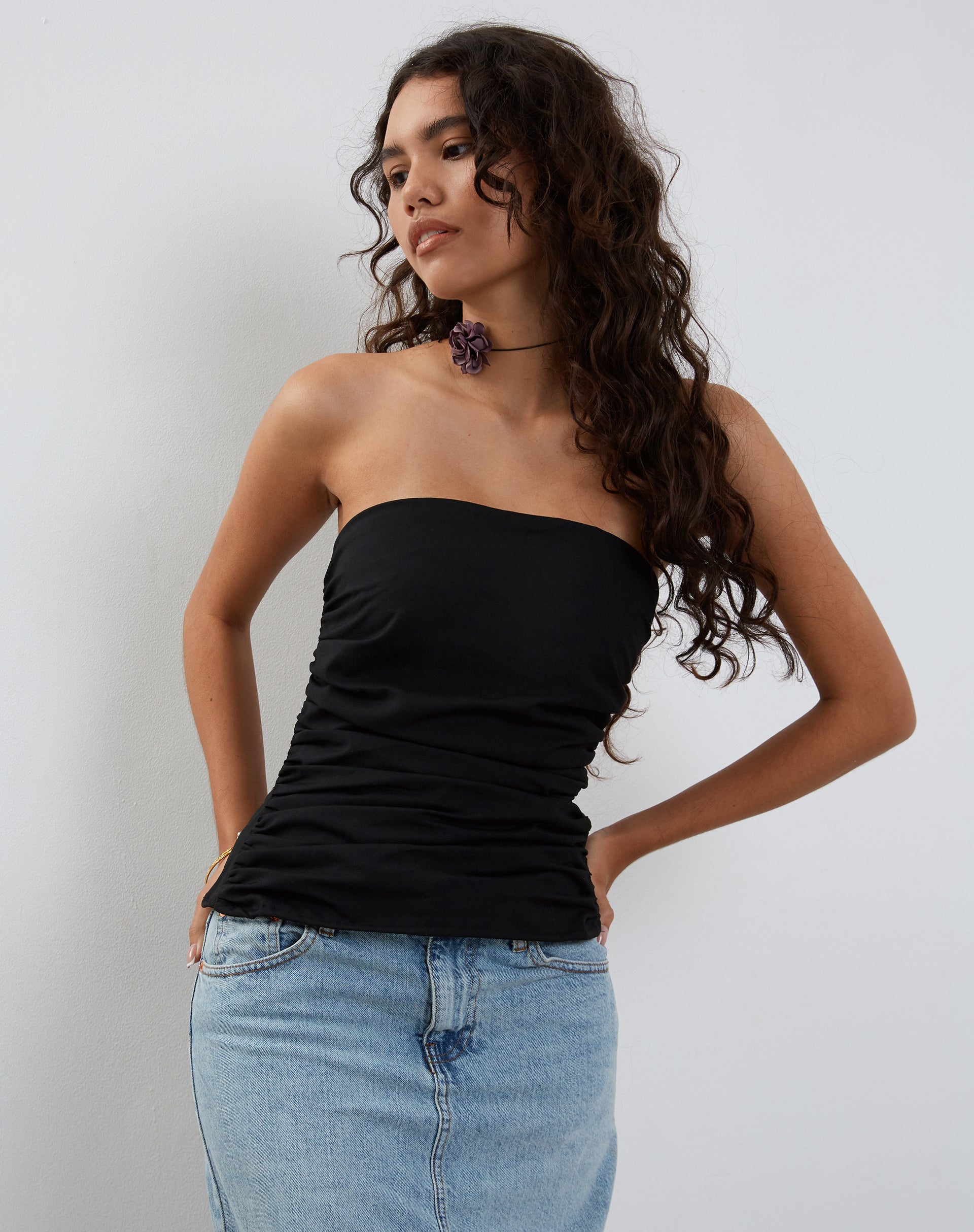 Imagen de Tahari Tie Back Longline Tube Top en Negro