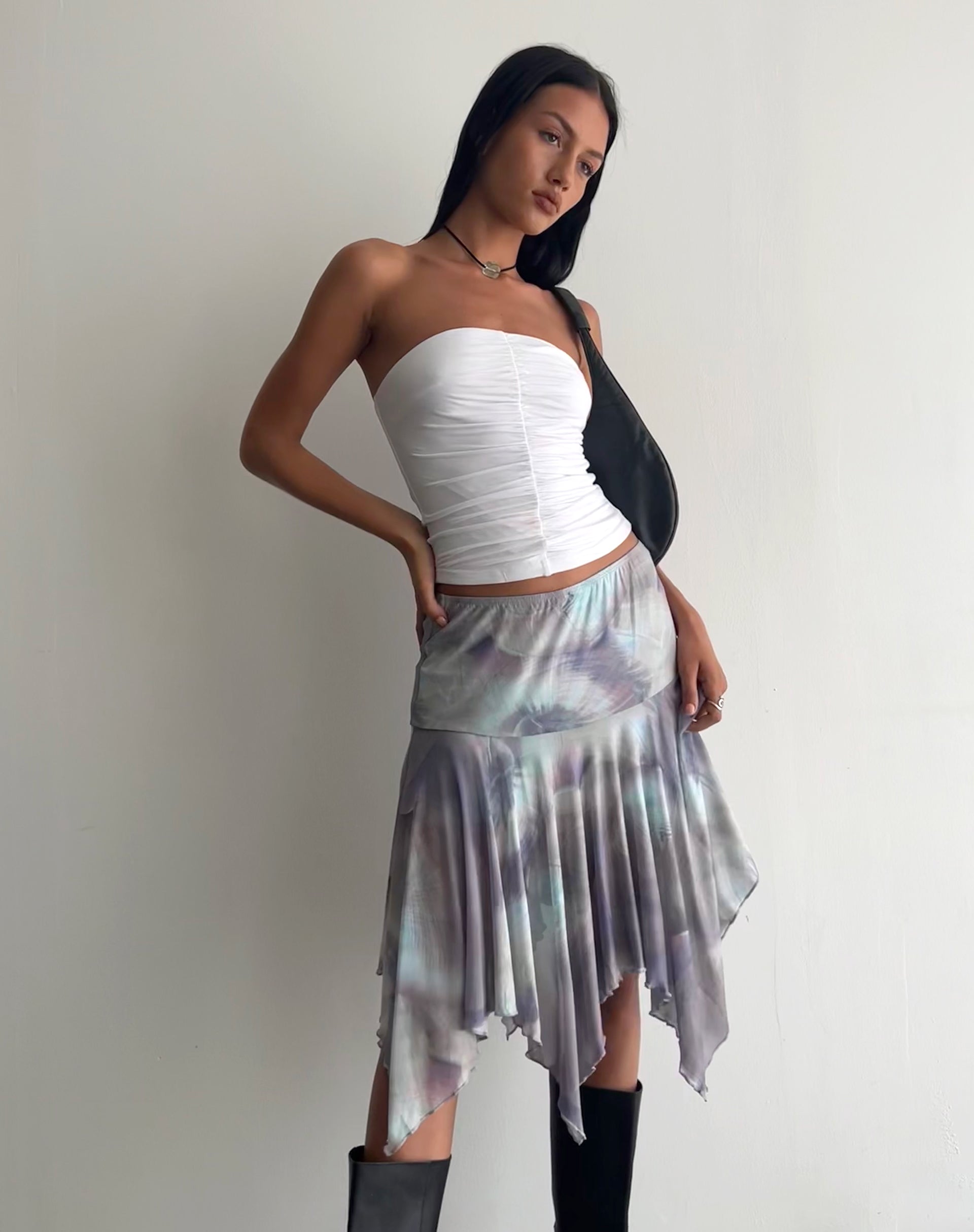 Imagen de Jovali Falda midi de cintura baja en malla con estampado de conchas nacaradas