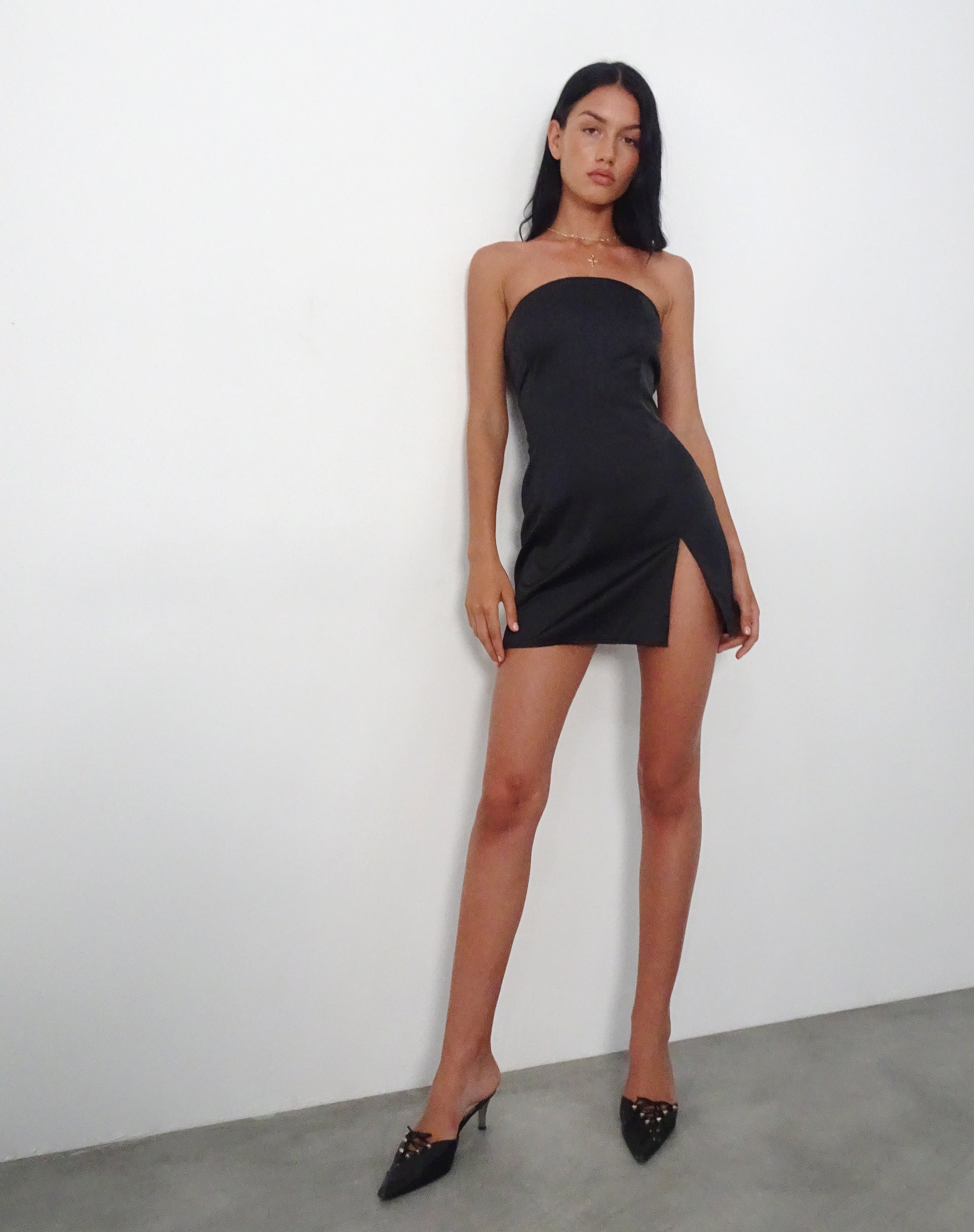 Imagen de Tannesa Bandeau Mini Dress in Black Satin