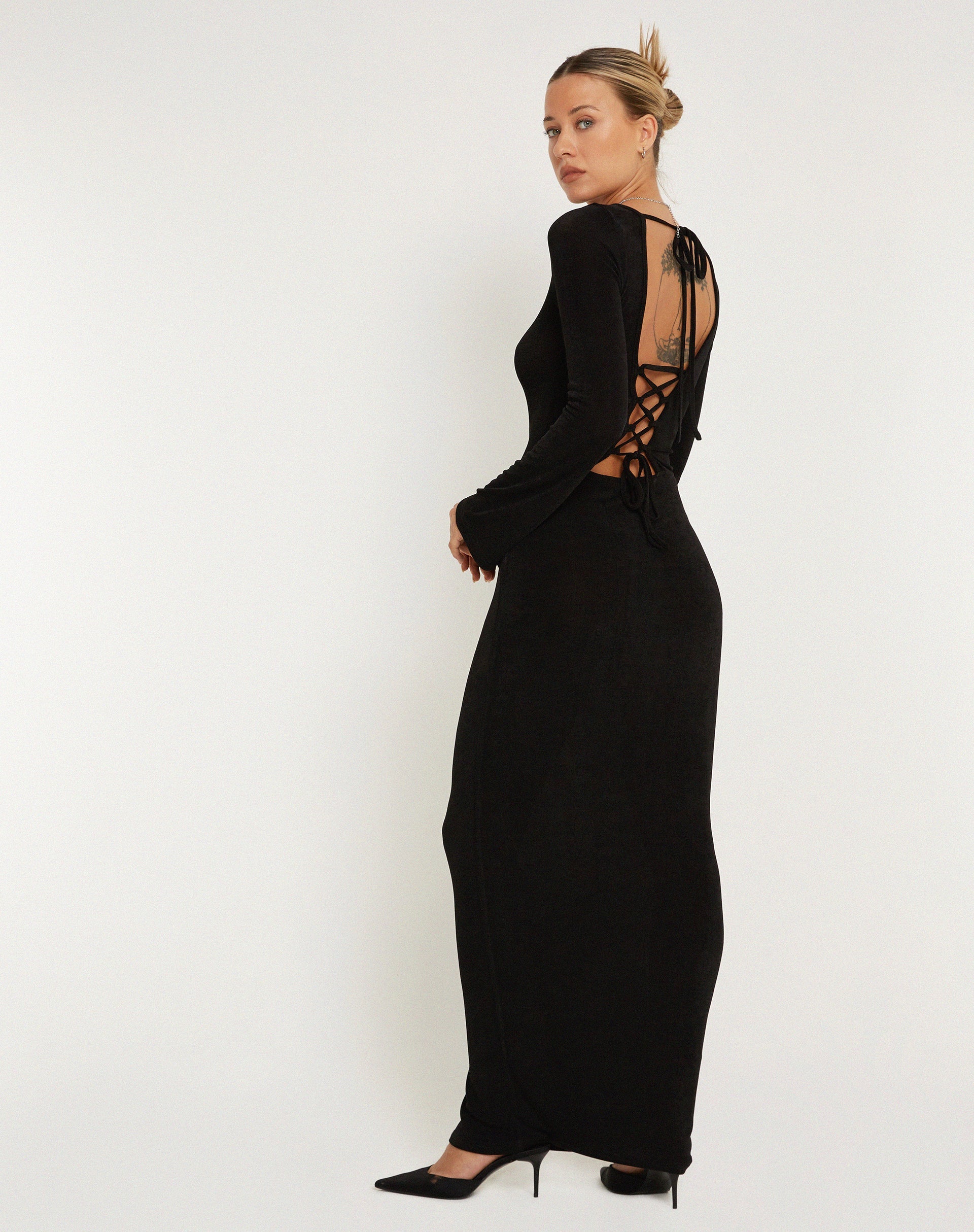 imagen de Varna Long Sleeve Maxi Dress in Black