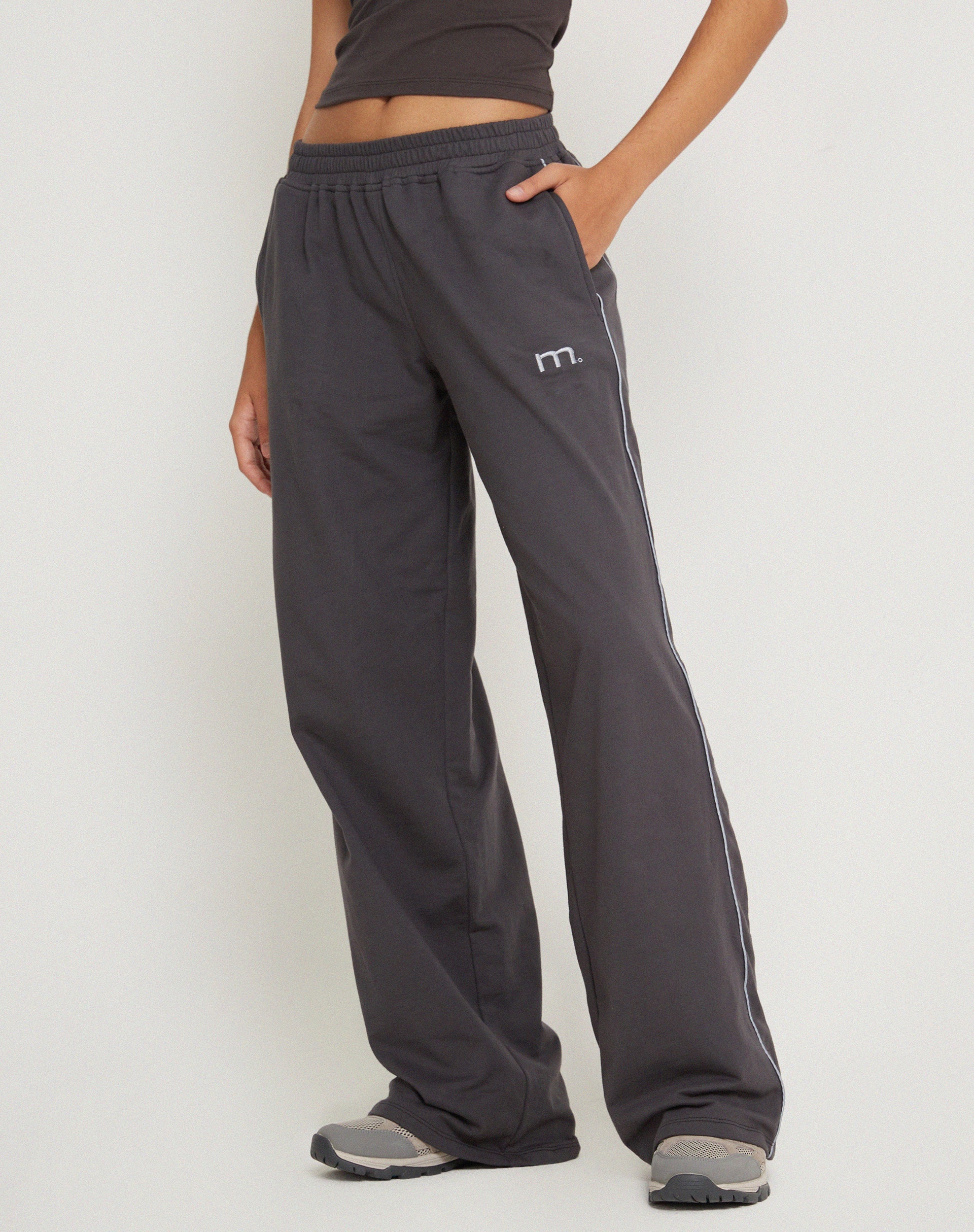 imagen de Benton Wide Leg Jogger en Gris Beluga