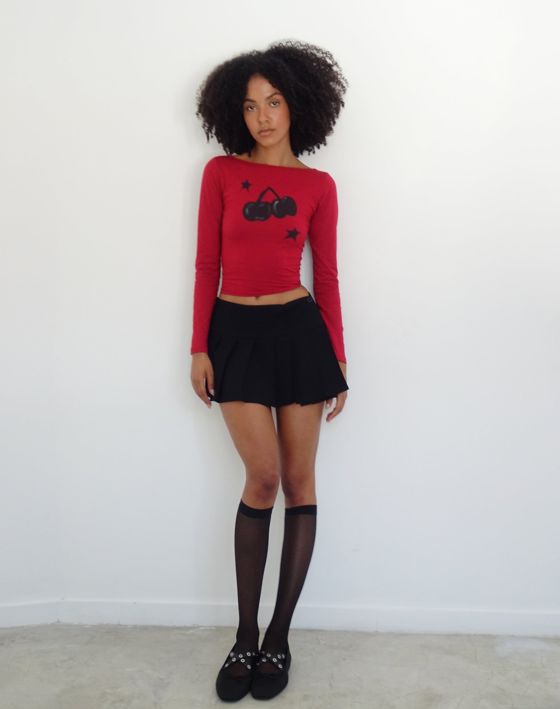 Image de Amabon Long Sleeve Top in Adrenalin Red with Cherry Print