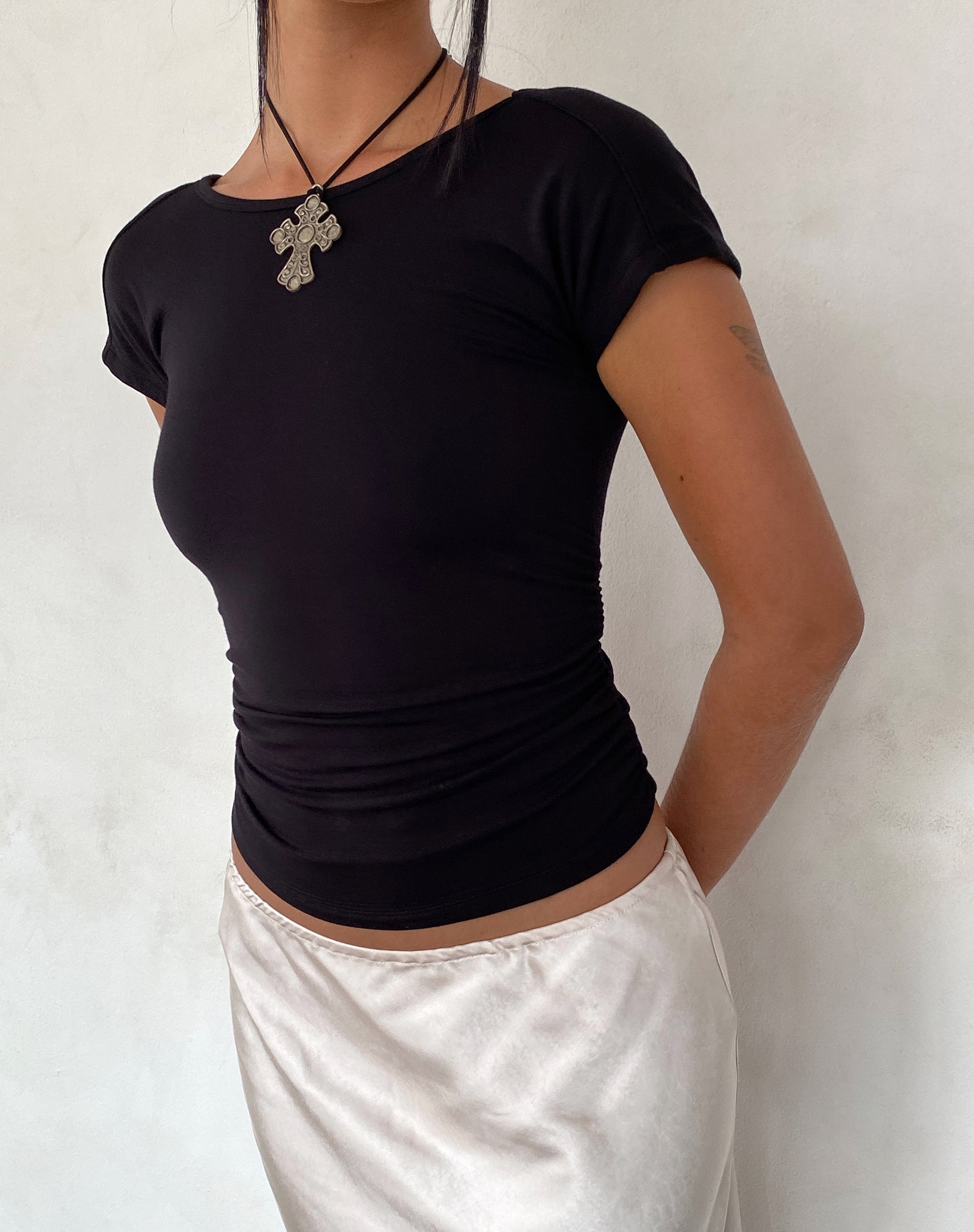 Image de Xareni Ruched Backless Top in Black