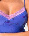 Rose lilas avec dentelle lilas