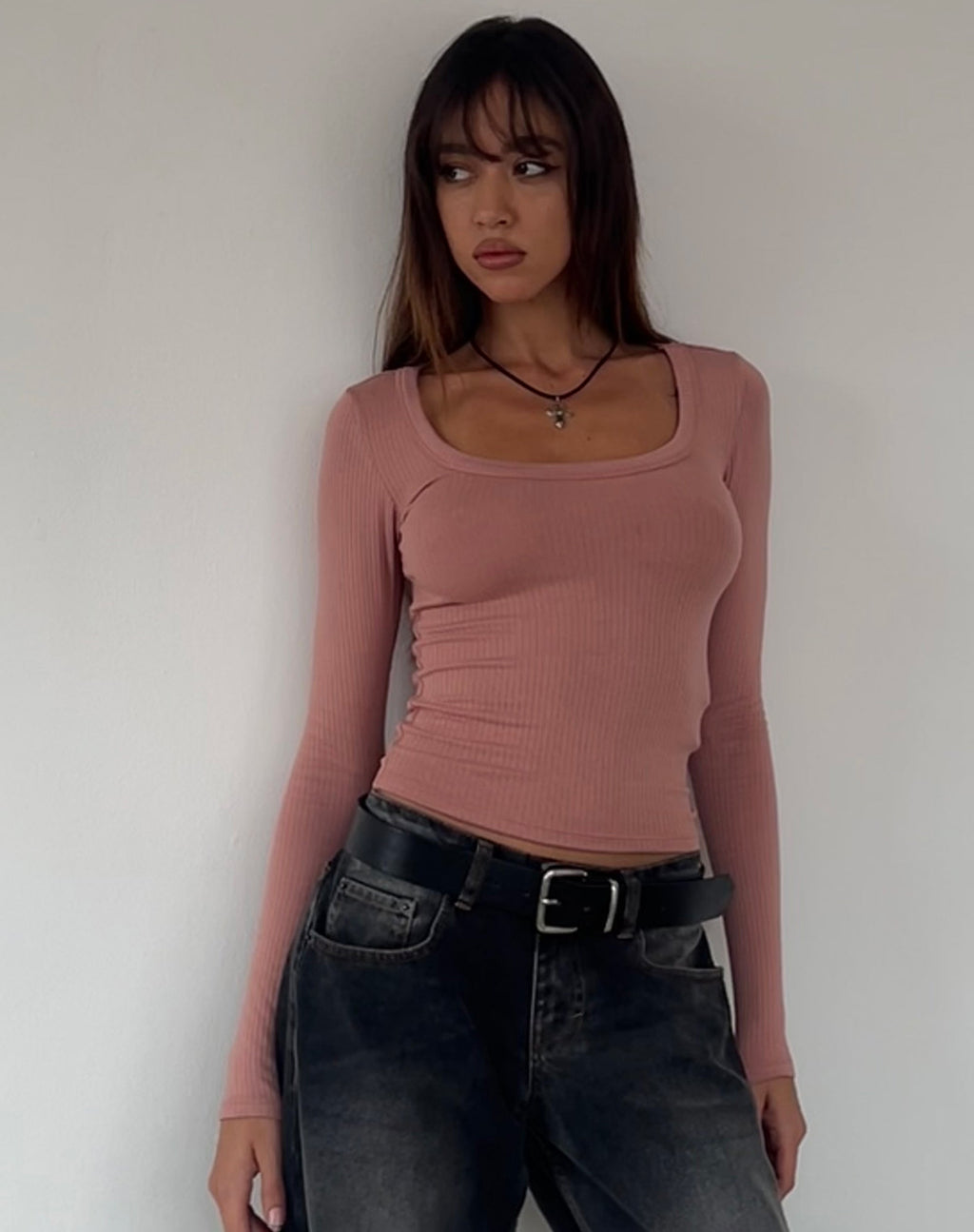 Binlo Extra Lange Mouw Top in Stoffig Roze Rib