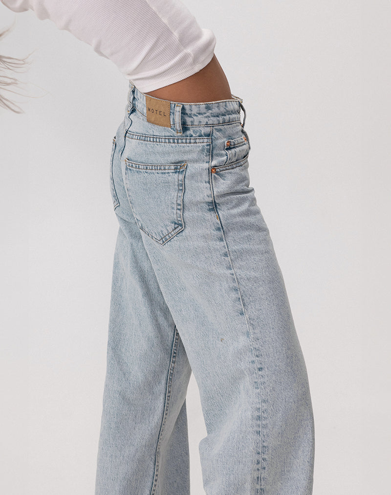 Low Rise Parallel Jeans in 80s Light Blue Wash