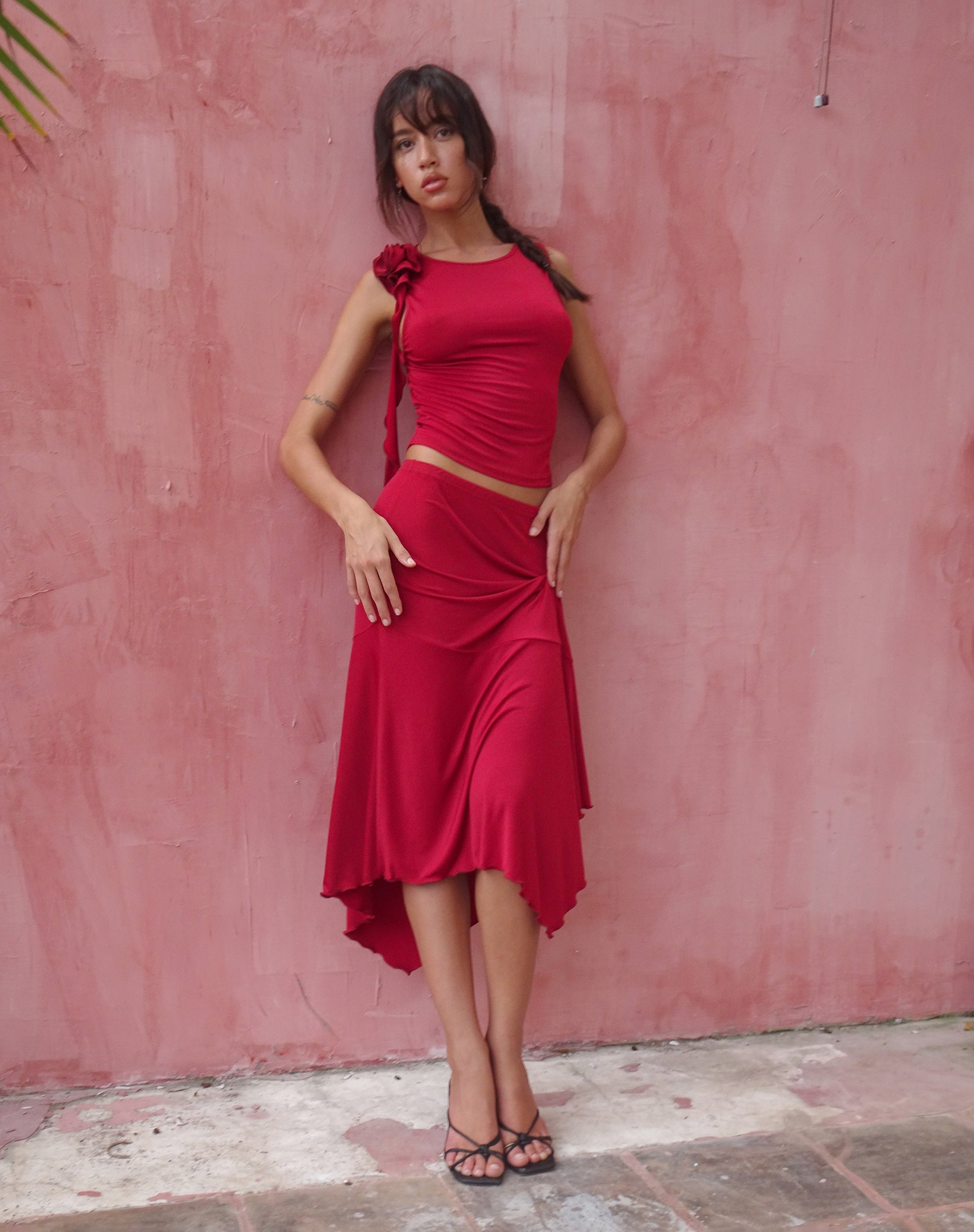 Afbeelding van Cinta Low Rise Midi Rok in Rood