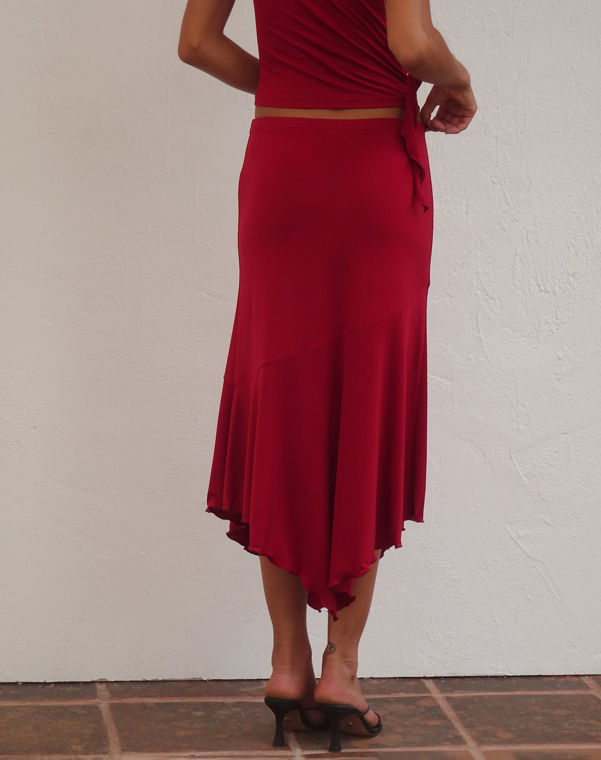 Afbeelding van Cinta Low Rise Midi Rok in Rood