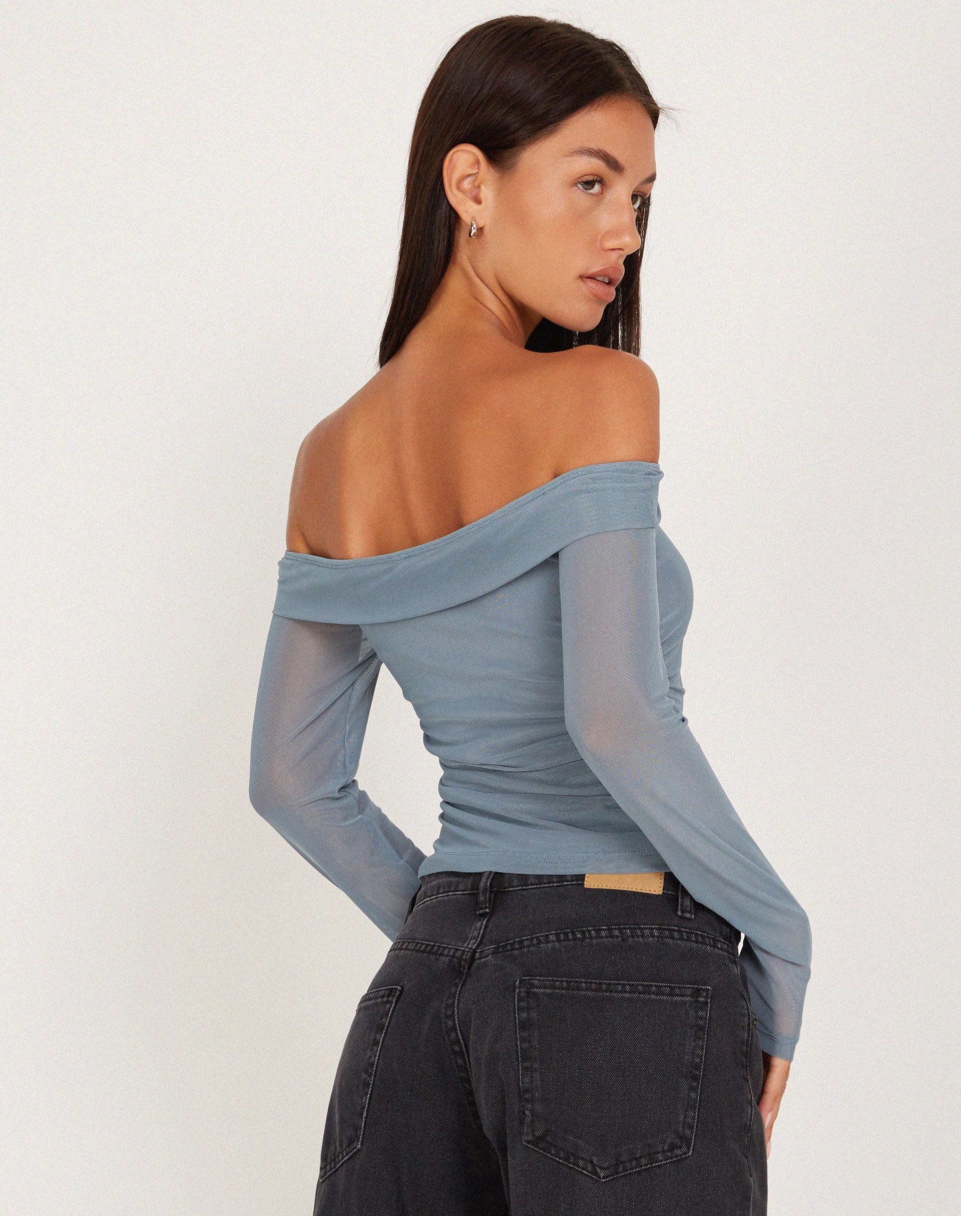 Afbeelding van Nauri Mesh Bardot Top in Blauw Grijs