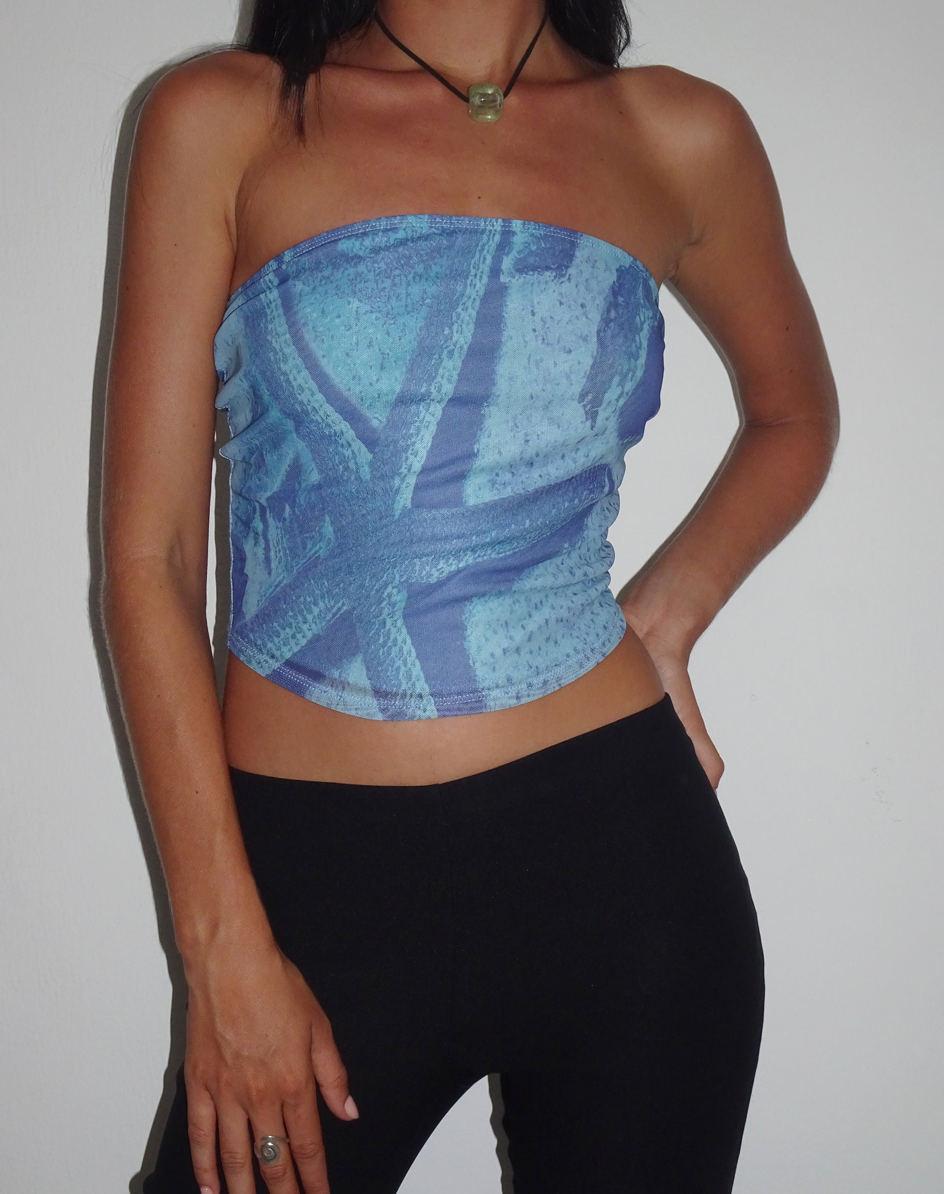 Afbeelding van Peggy Mesh Bandeau Top in Blauw Zeesterren Fotoprint