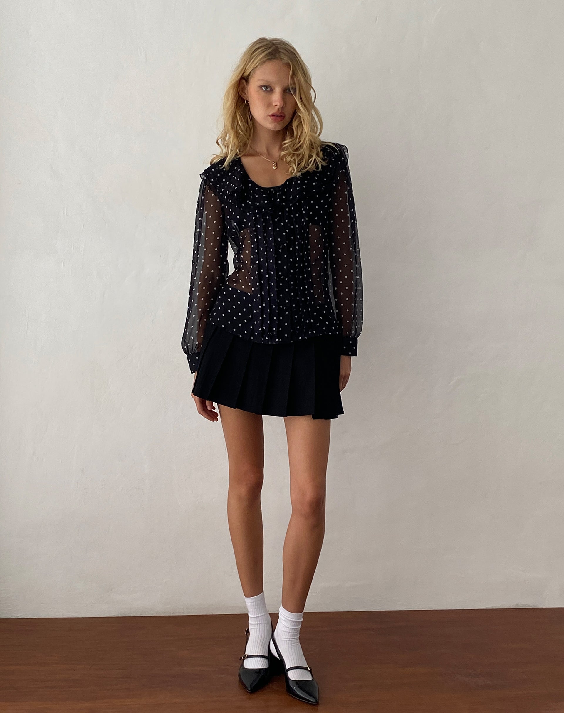 Afbeelding van Zinnia Blouse in Polka Zwart Chiffon