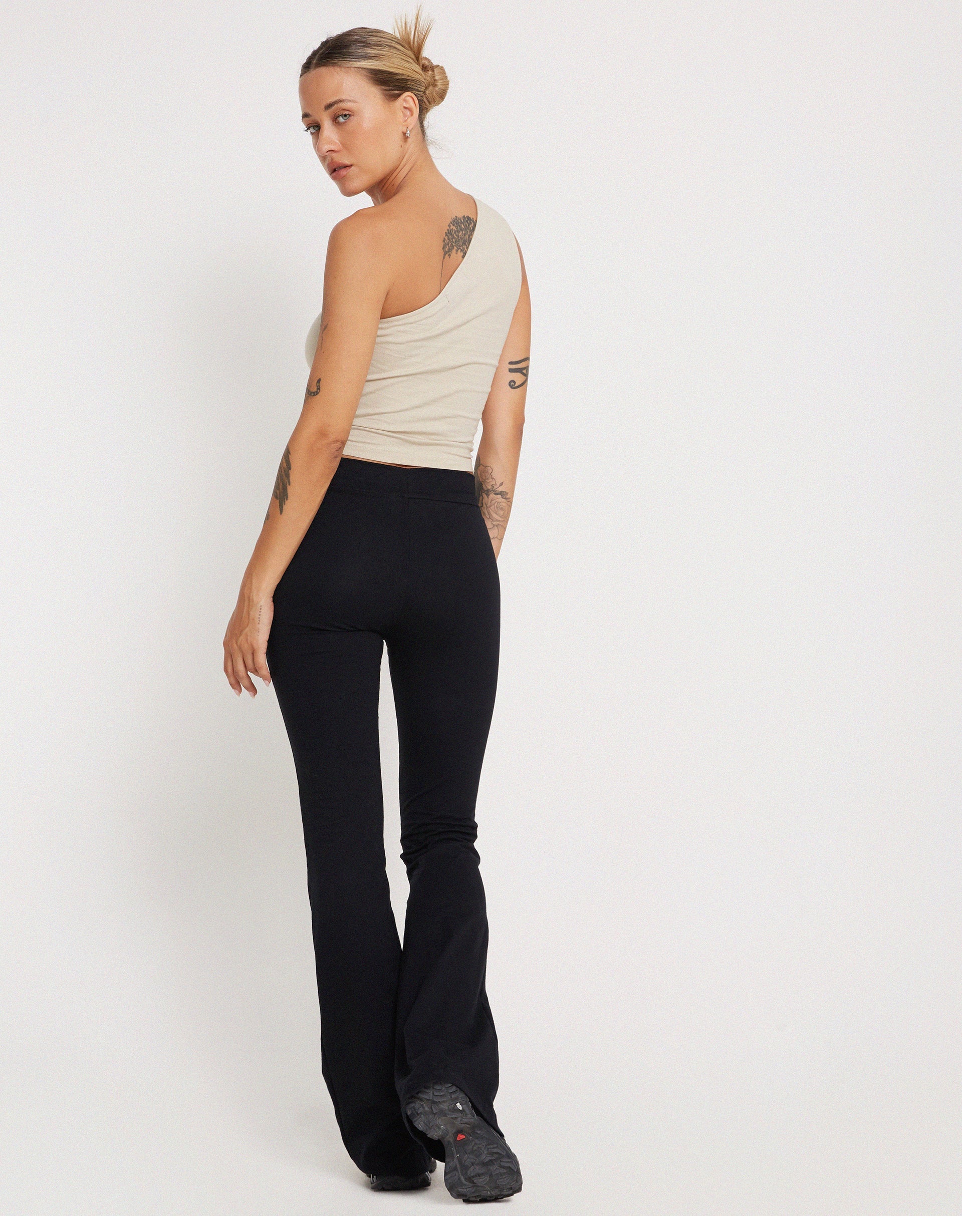 Afbeelding van Bay One Shoulder Top in Kokosmelk