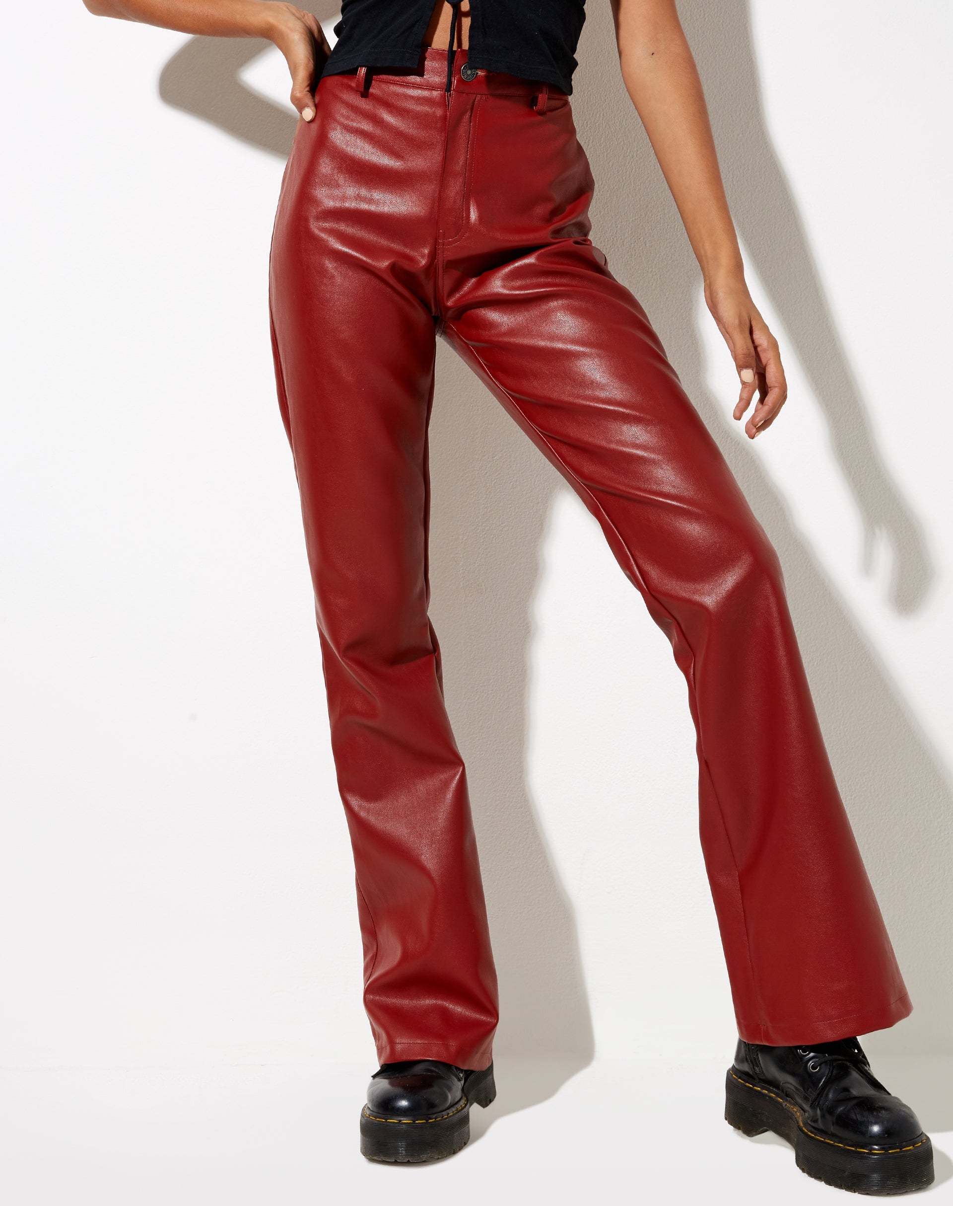 Afbeelding van Zoven Flare Broek in Pu Rood