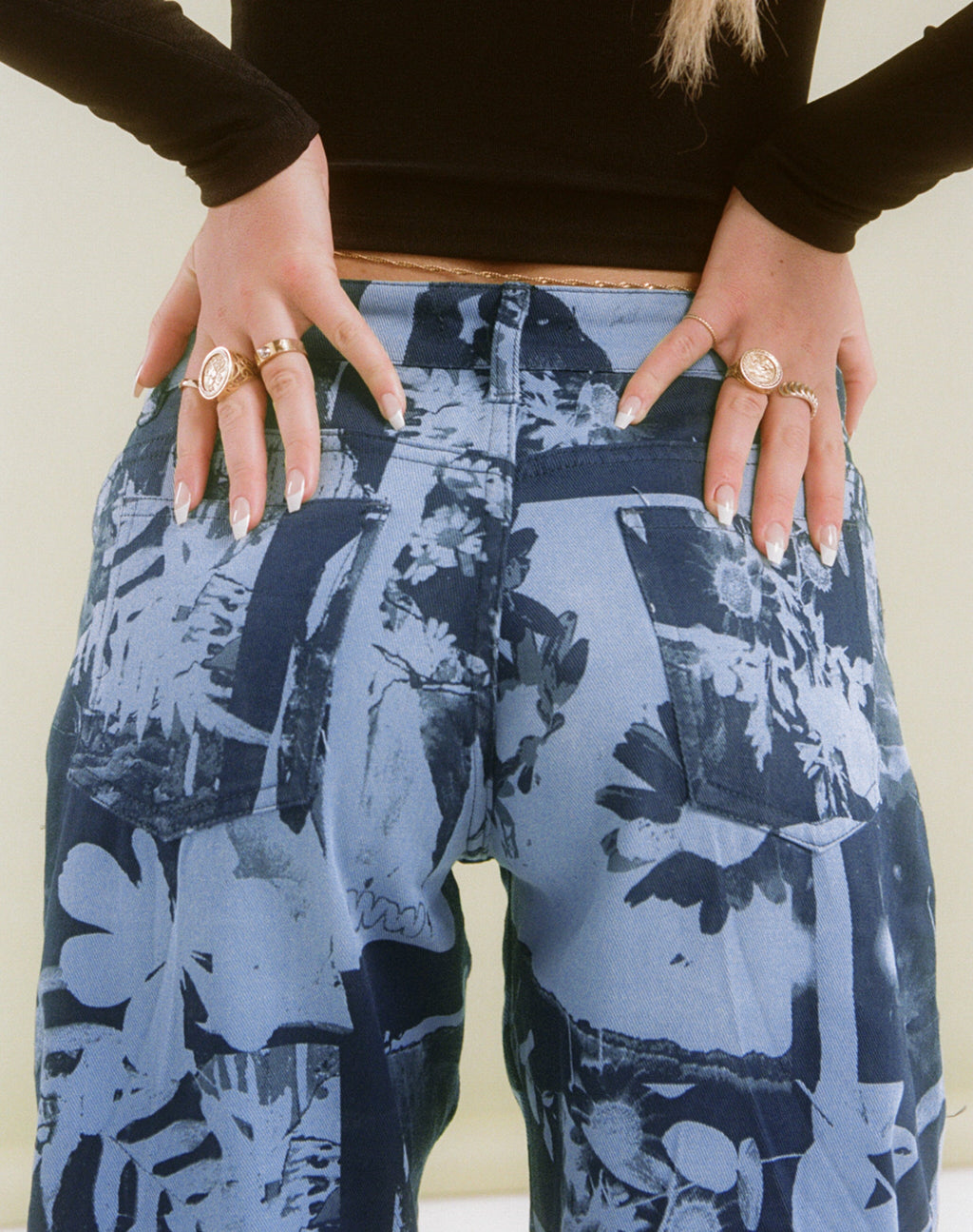 Motel x Olivia Neill Jean paralleli a vita bassa in Photo Collage Blue