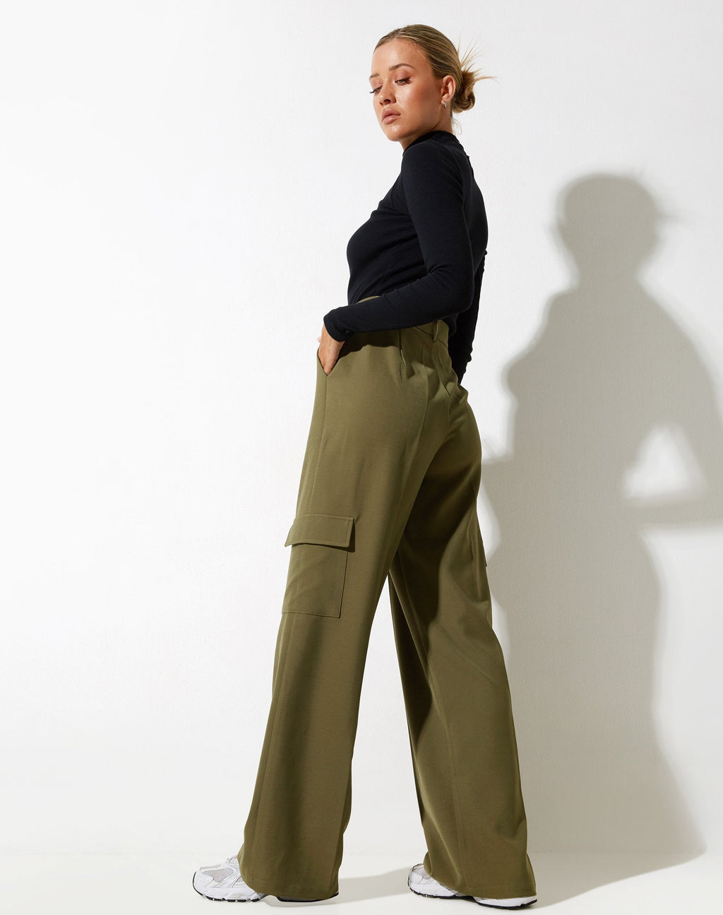 Abba Trouser in Cargo Pocket Olive 25