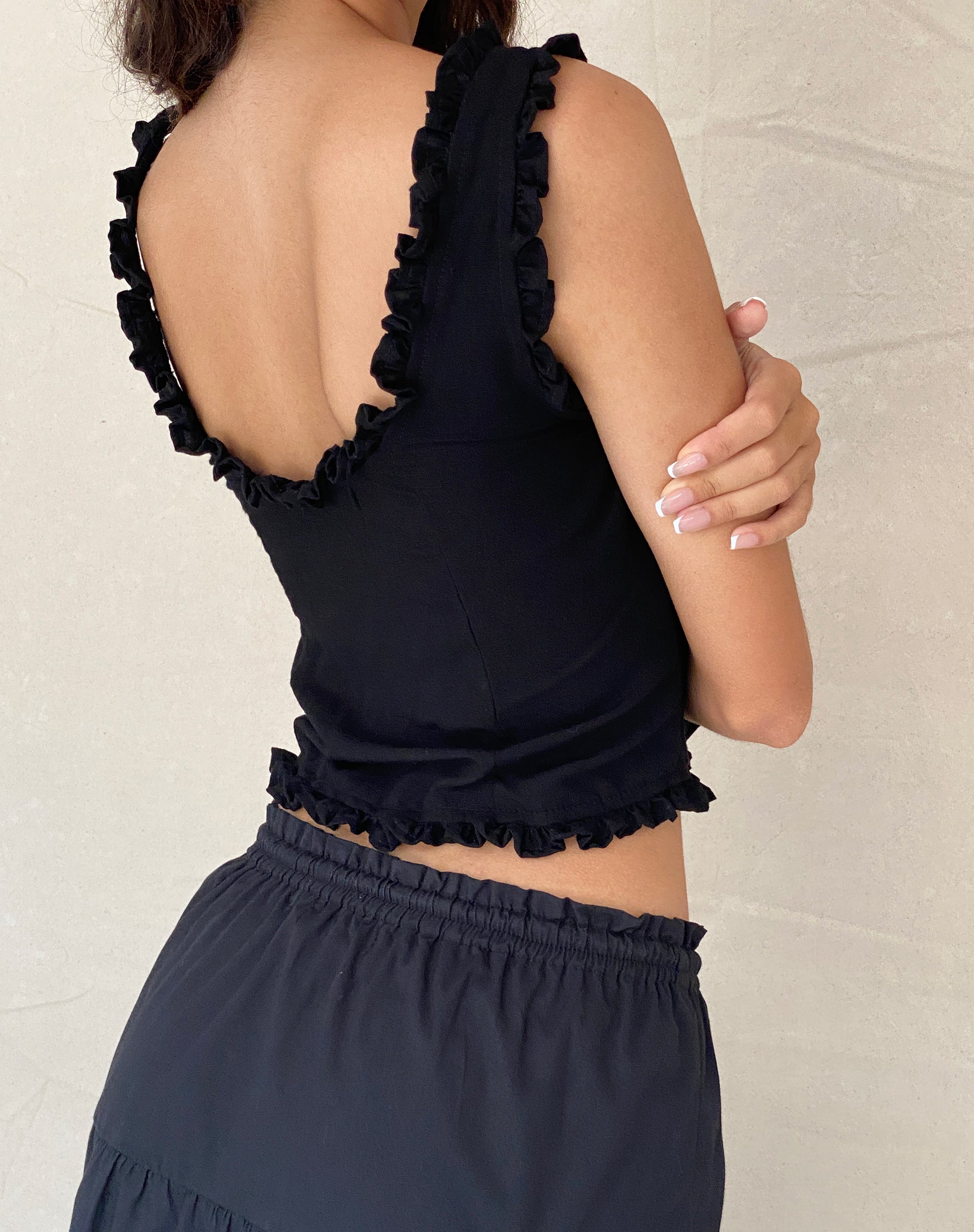 Image of Alsa Ruffle Edge Top in Black