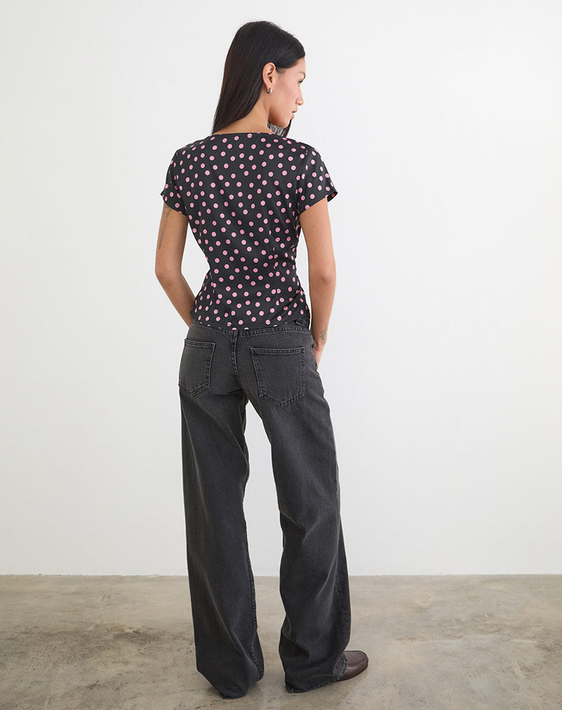 Image du haut Asena en satin noir parsemé de pois roses