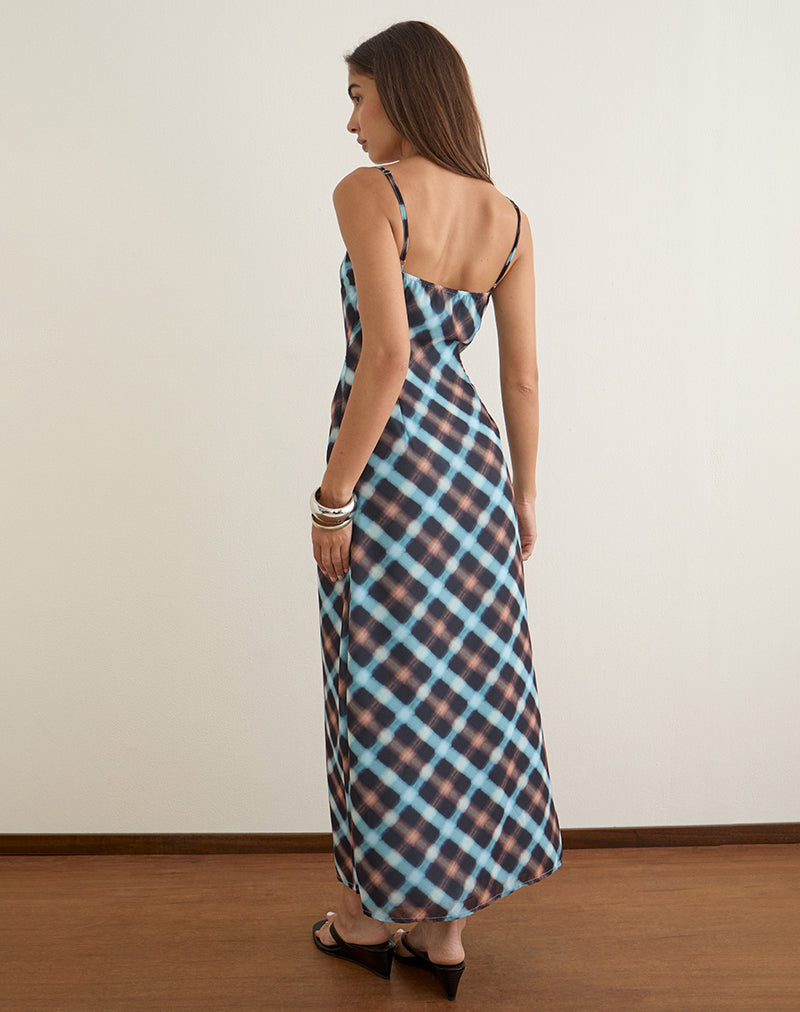Afbeelding van de Bianna-jurk van chiffon in zwart en blauw met een vage ruitprint