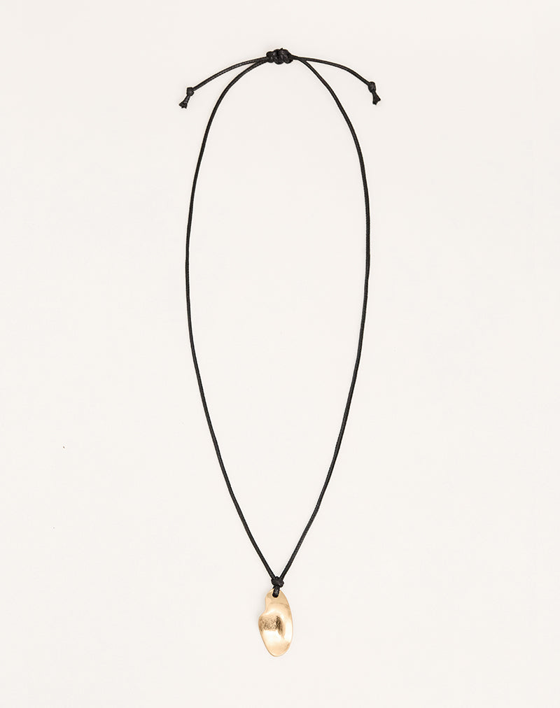 Photo d'un collier à cordon noir avec pendentif plaqué or