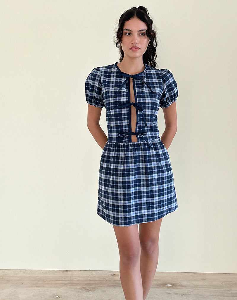 Robe Byan nouée sur le devant en tartan bleu foncé