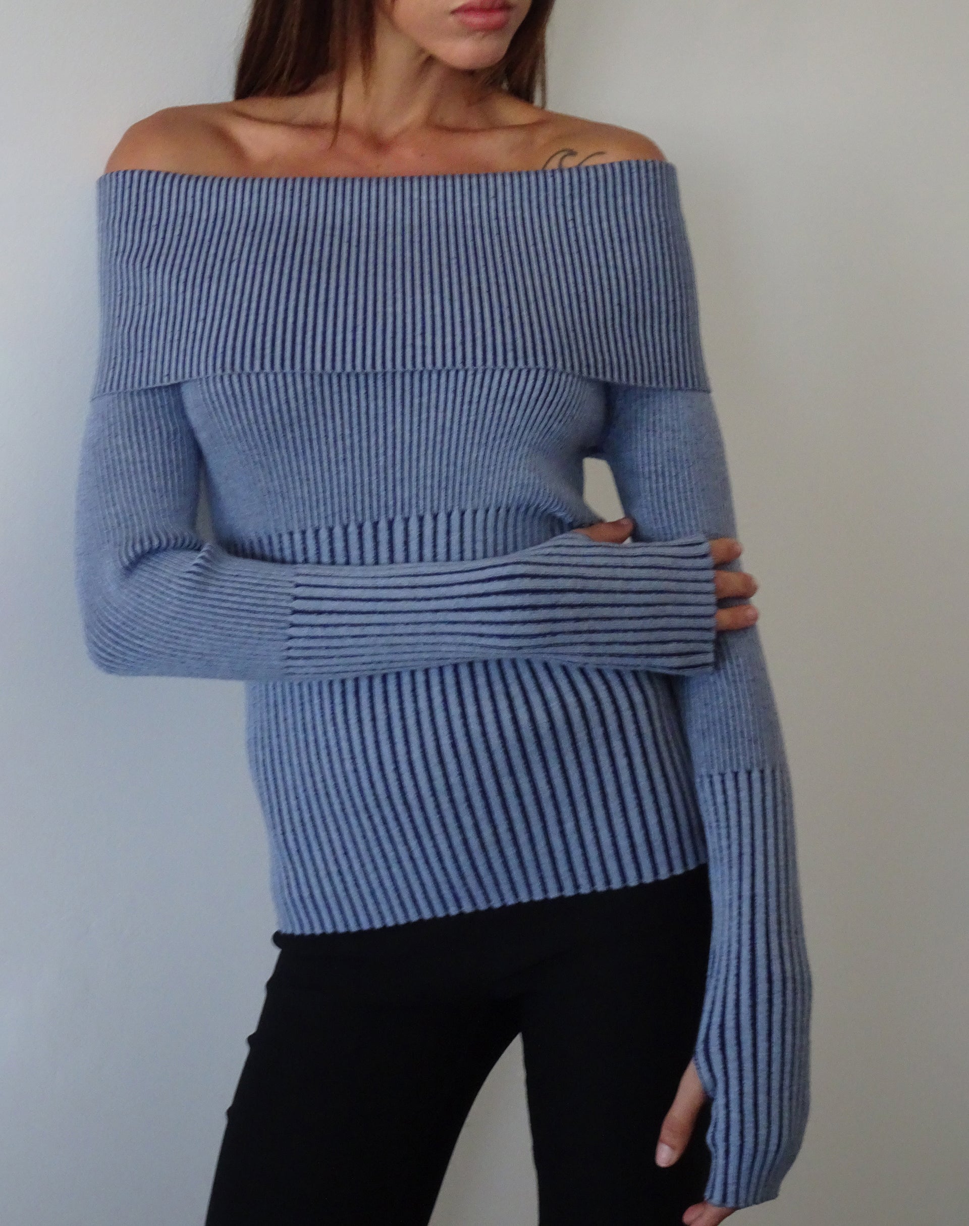 Black top bardot sweater