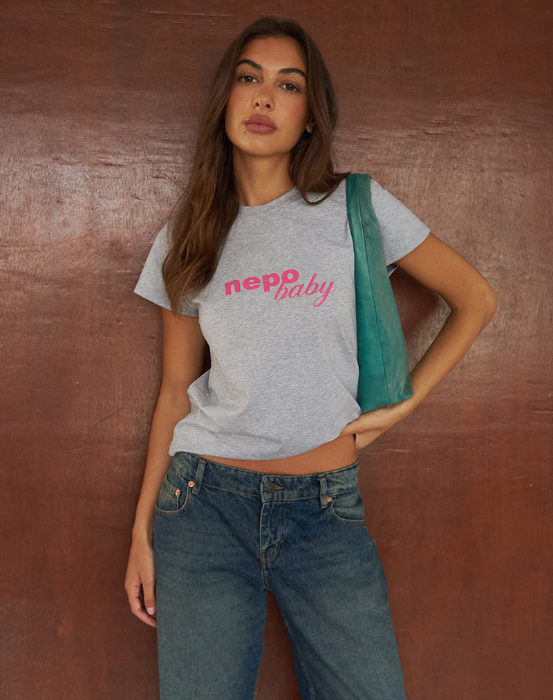 Photo du t-shirt ample Clio en gris chiné avec imprimé Nepo Baby