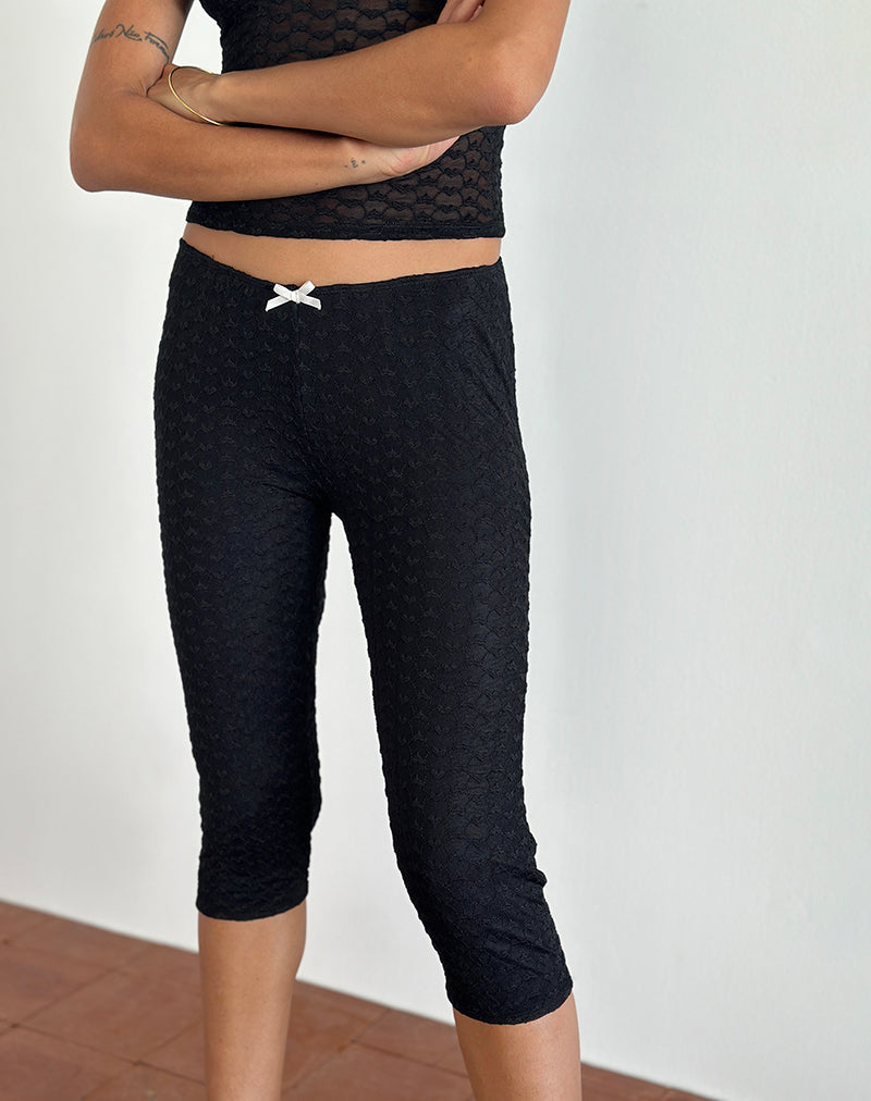 Pantalon Capri Asih en dentelle noire à cœurs