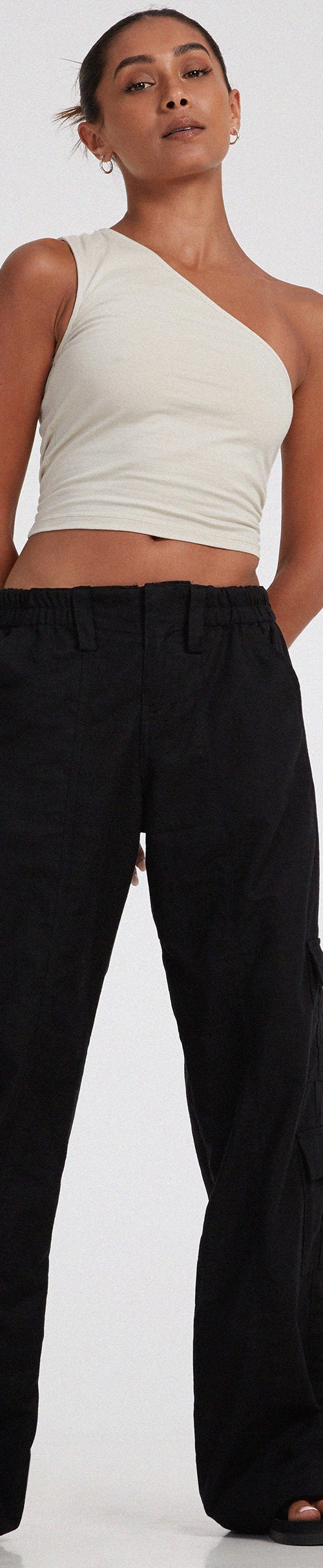 image of Hansa Cargo Trouser in Rami Black