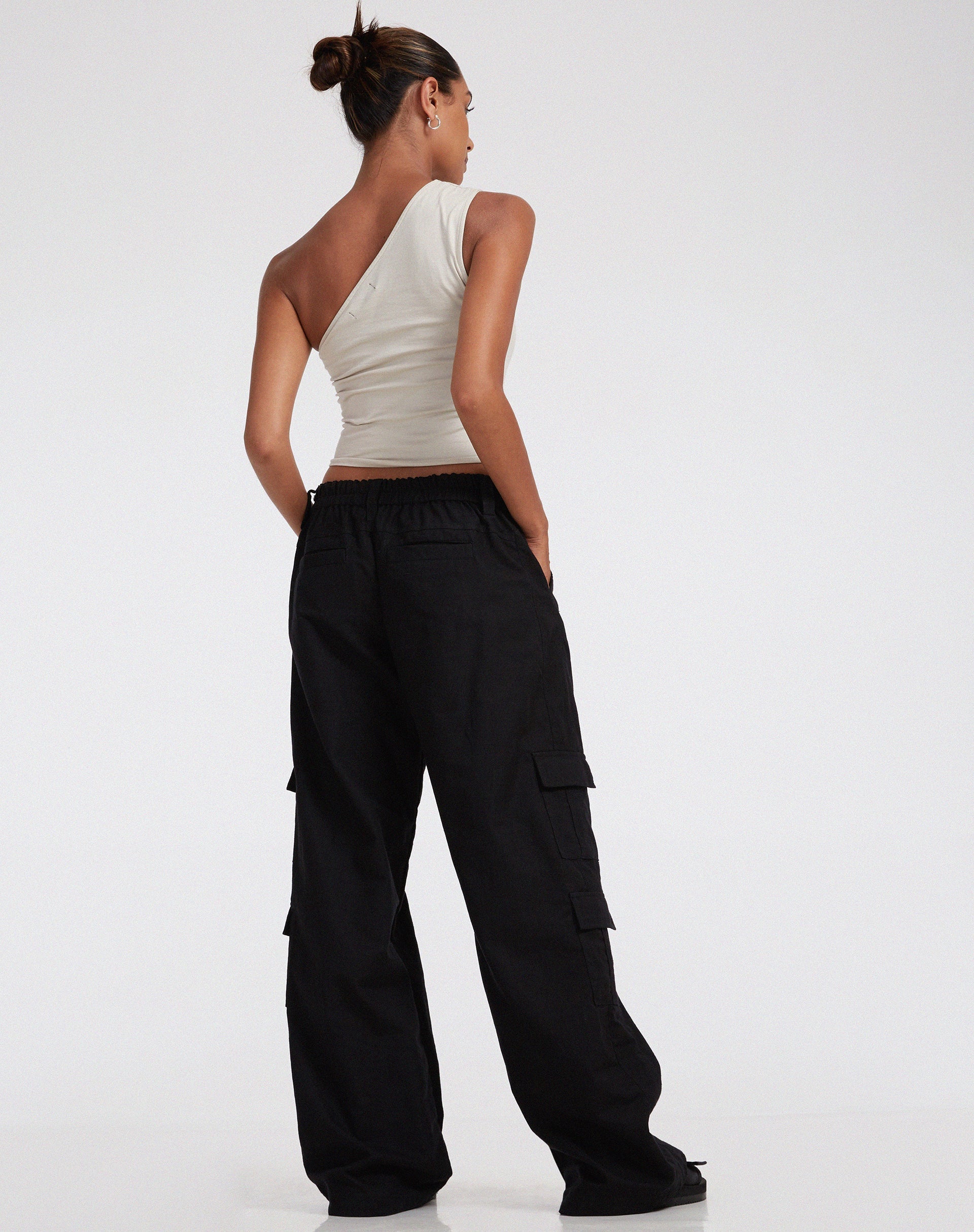 image of Hansa Cargo Trouser in Rami Black